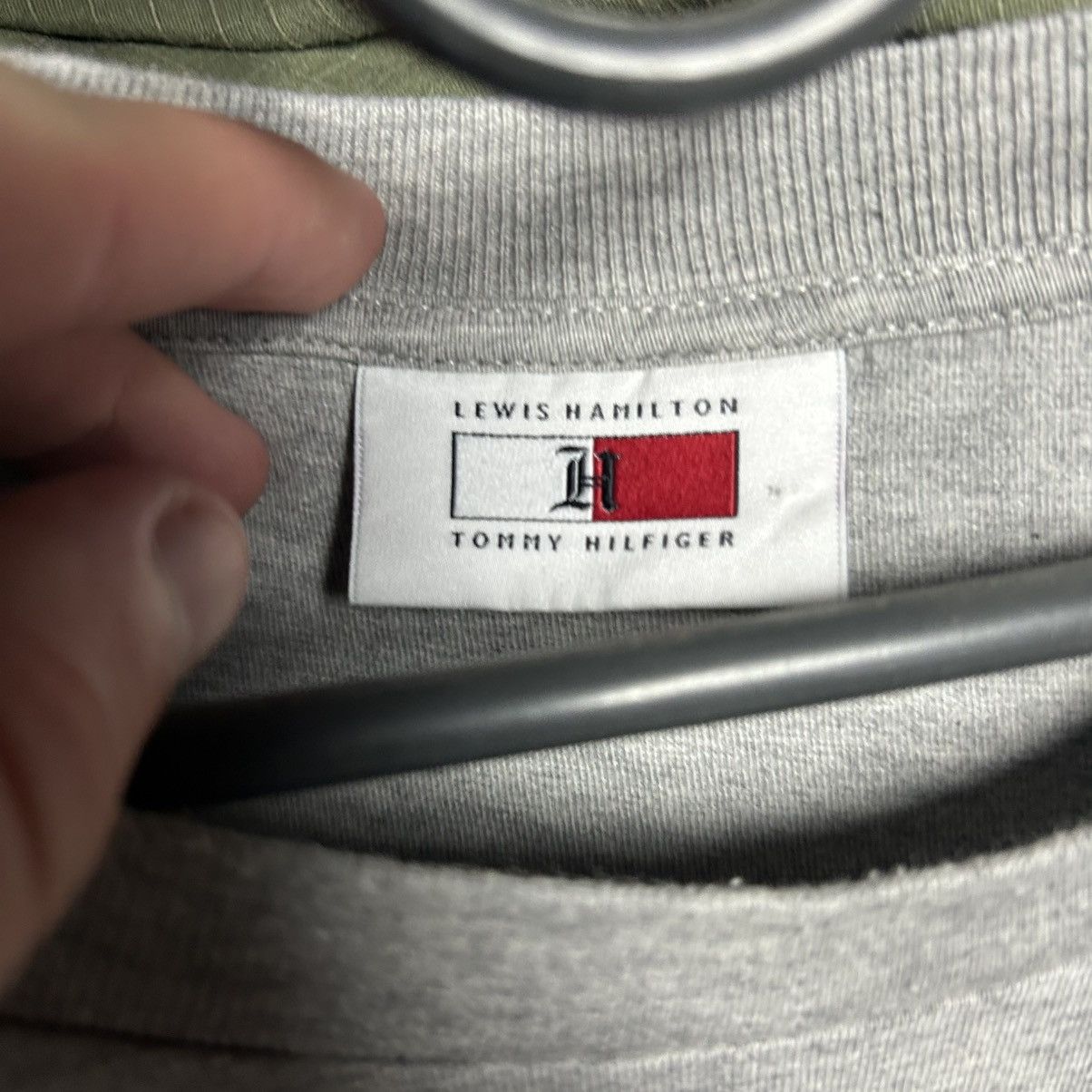 Tommy Hilfiger Mens Tommy Hilfiger Lewis Hamilton big logo designer tee Size US L / EU 52-54 / 3 - 5 Thumbnail