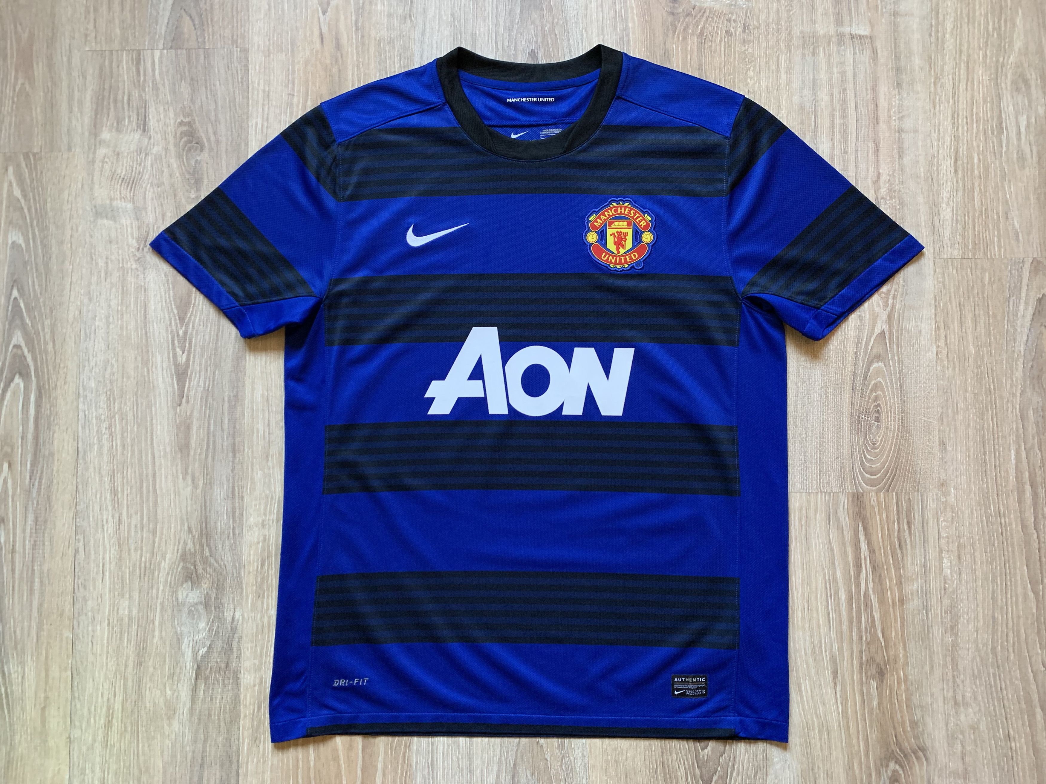 Nike × Vintage Vintage Nike Manchester United Away Football Shirt 2011-2012 Size US L / EU 52-54 / 3 - 3 Thumbnail