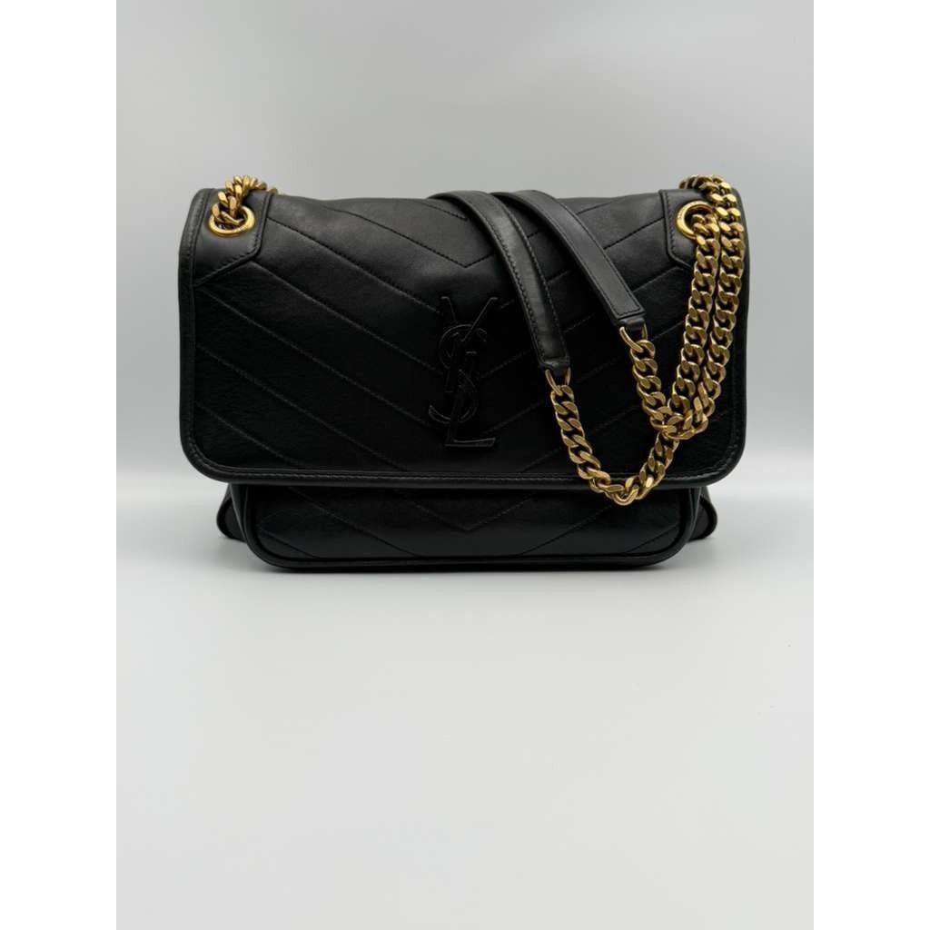 Saint Laurent Paris CC31 Size: OS / YSL Medium Niki Bag in Black Size ONE SIZE - 1 Thumbnail