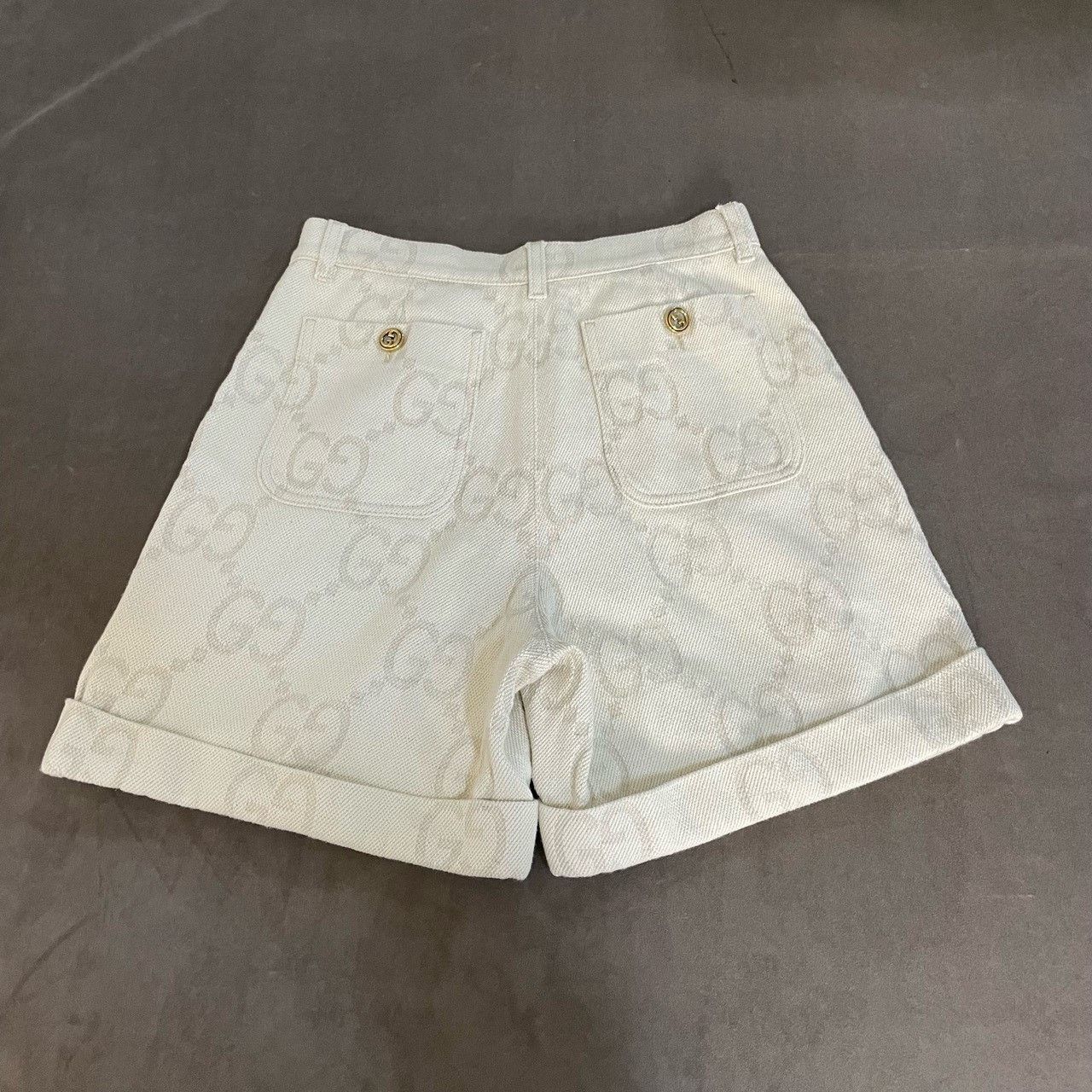 Gucci Gucci White full-print denim shorts 2501-Nextarrow Size US XS / EU 42 / 0 - 2 Thumbnail