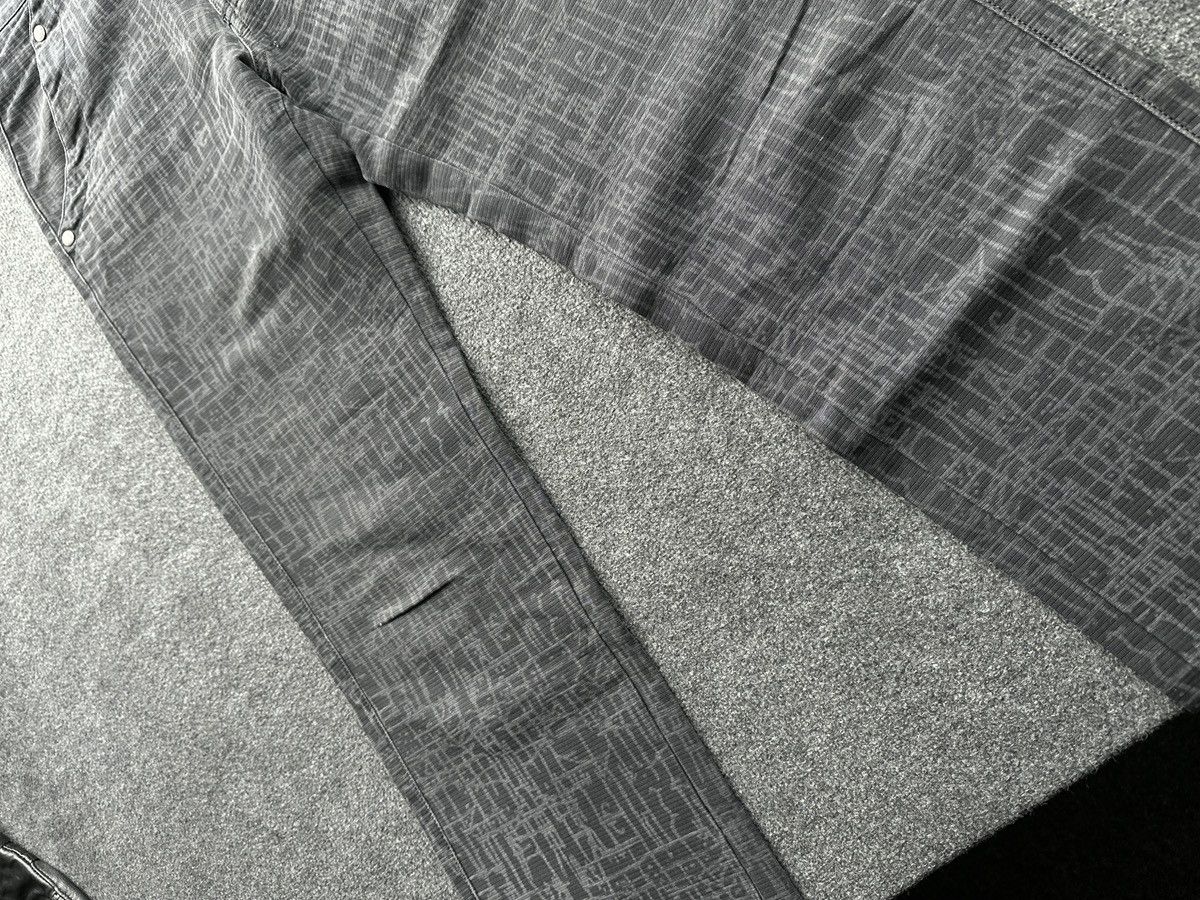 Armani VNTG🚨 ARMANI GRAY MONOGRAM PANTS LUXURY Y2K INDIGO CASUAL Size US 32 / EU 48 - 3 Thumbnail