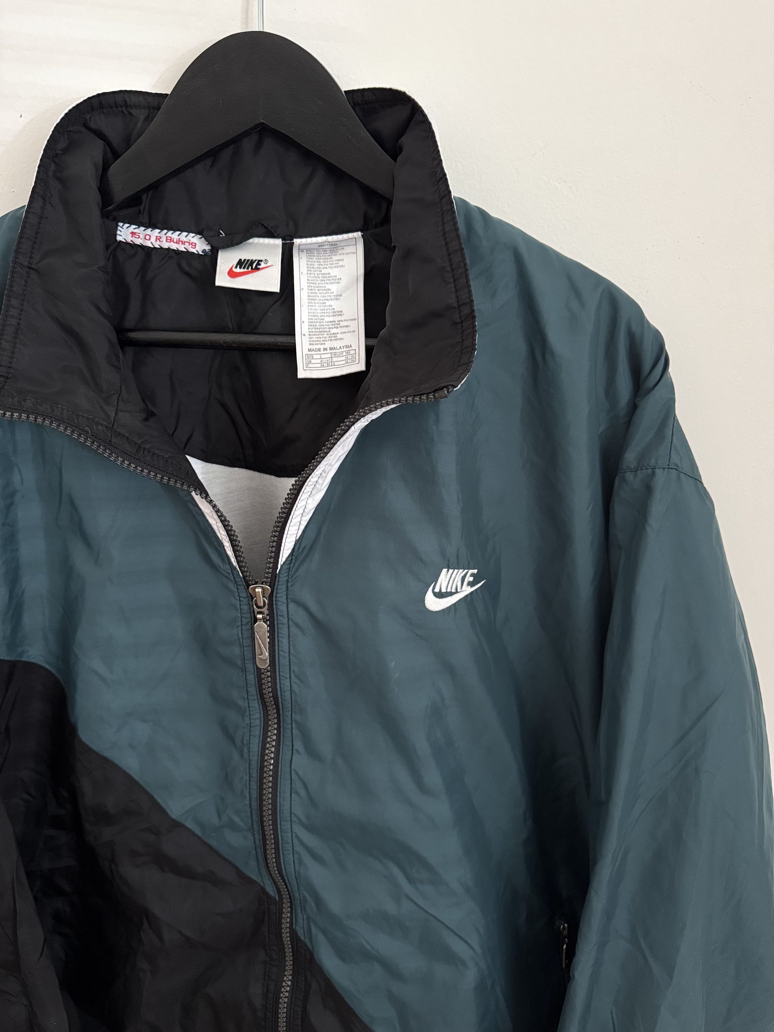 Nike Nike Windbreaker Jacket Large Big Swoosh Colorblock Jacket Size US L / EU 52-54 / 3 - 8 Thumbnail