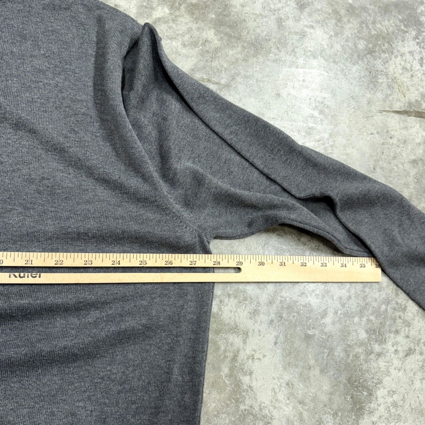 Lacoste Lacoste Sweater Mens 3XL Gray V Neck Long Sleeve Knit Pullover Croc Logo Size US XXL / EU 58 / 5 - 6 Thumbnail