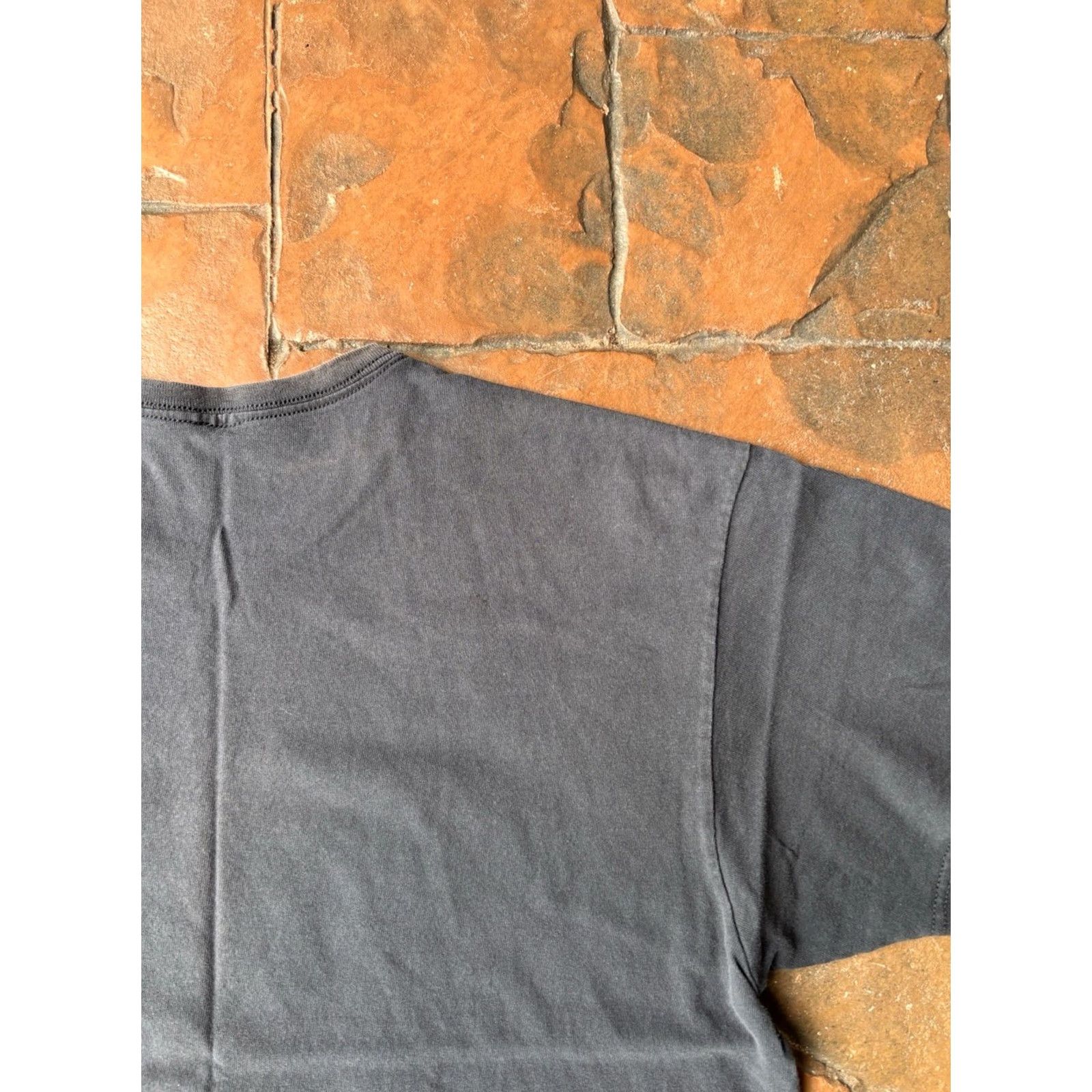 Liquid Blue Liquid Blue Dark Side Of The Moon Tour Concert T-Shirt XL Navy Black Crew Neck Short Sleeve Mens Rock Band Logo 2010s Size US XL / EU 56 / 4 - 6 Thumbnail