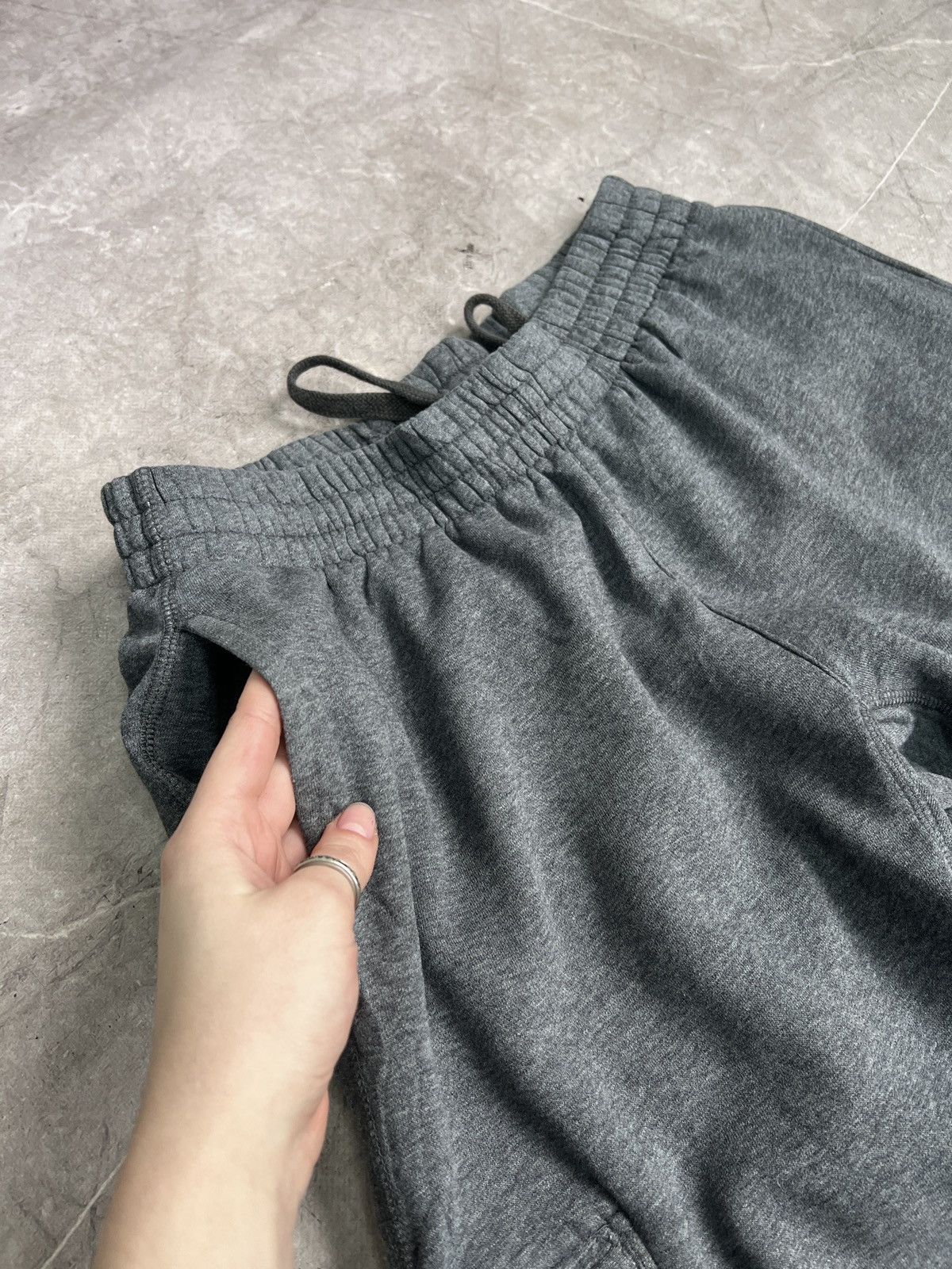 Nike Nike track pants y2k cargo joggers sweatpants drill wide leg Size US 32 / EU 48 - 5 Thumbnail