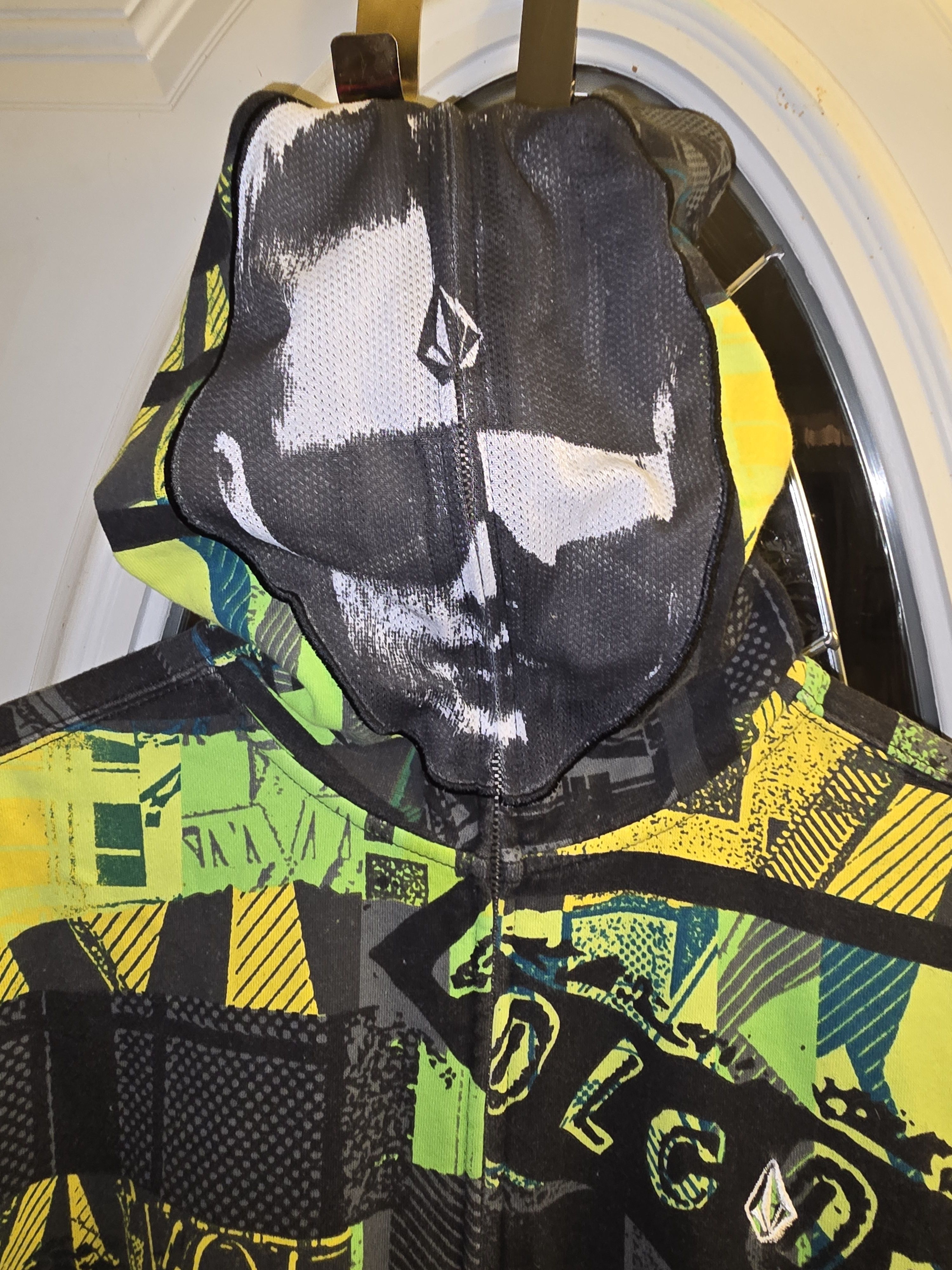 Other Volcom Ryan Sheckler Face Mask Rare Hoodie Free Shipping Size US L / EU 52-54 / 3 - 7 Thumbnail