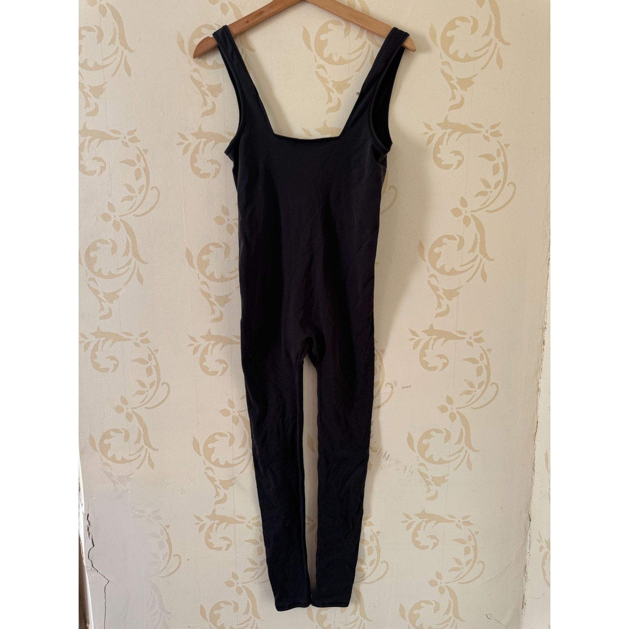 Lululemon Lululemon Gray Catsuit Ladies Size 6 Size 28" / US 6 / IT 42 - 1 Thumbnail