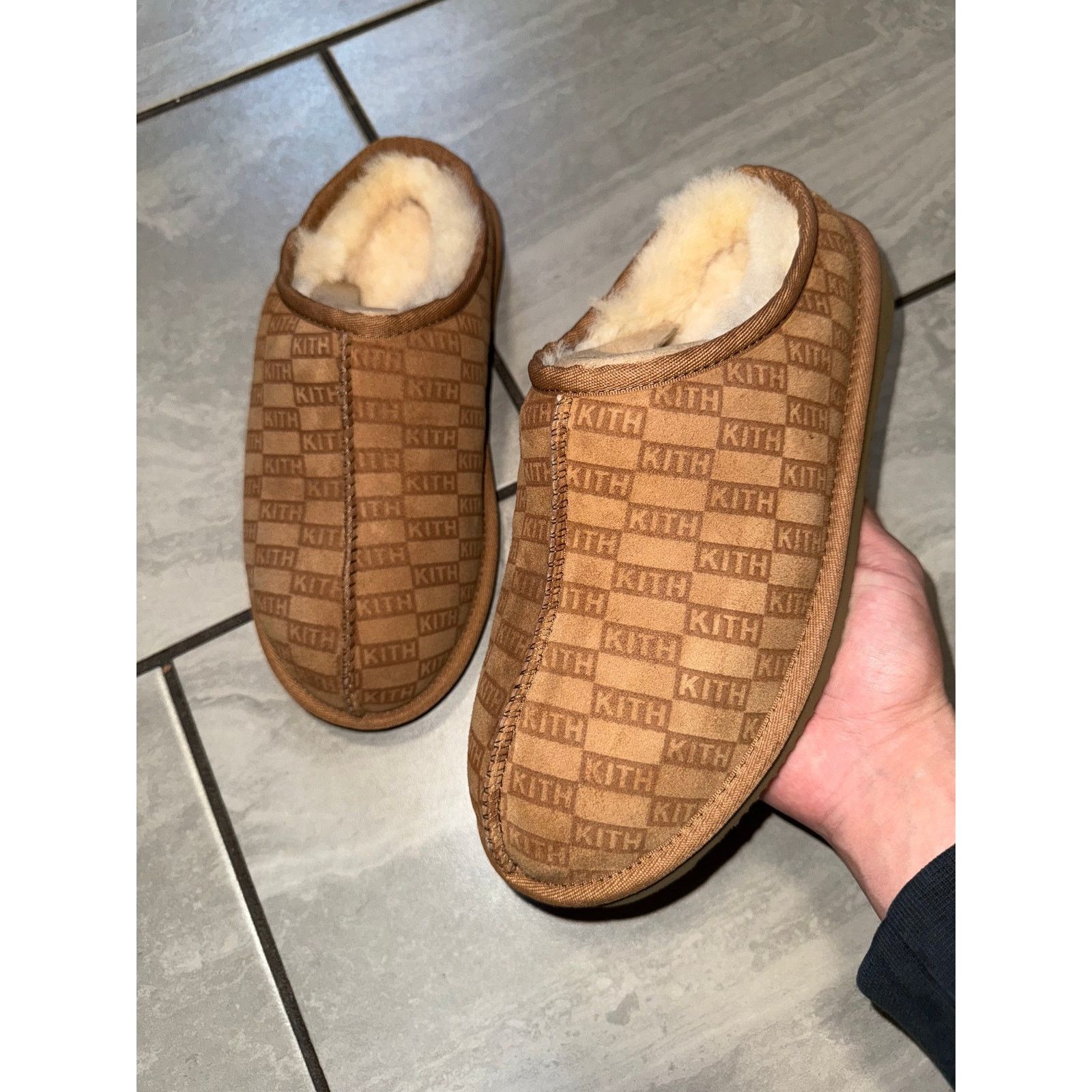 Kith Kithmas uggs loft brand new size 40EU/ 7M New Size US 7 / EU 40 - 1 Thumbnail