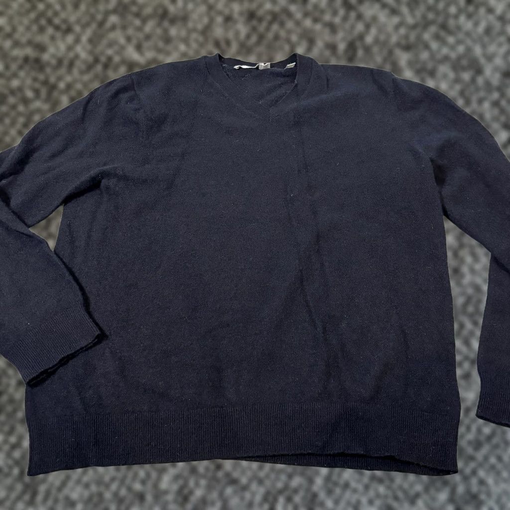 Vince Vince Mens Sweater V-Neck 100% Cashmere Navy Blue L Large Pullover Classic Knit Cashmere Lightweight Breathable All Seasons Mens Size US L / EU 52-54 / 3 - 1 Thumbnail