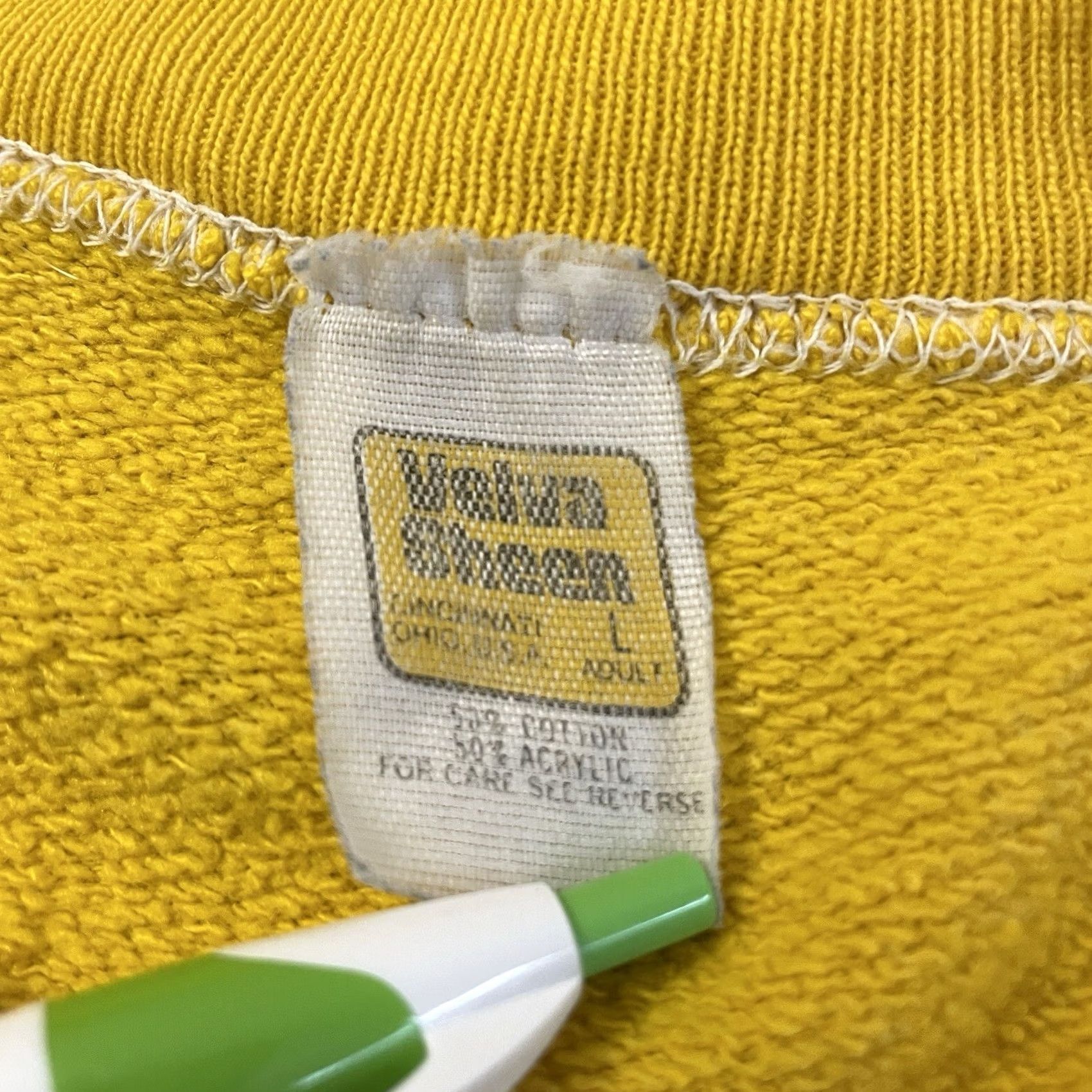 Velva Sheen VINTAGE Velva Sheen University of Australia Sweatshirt Adult Large Gold Pullover Mens Sweatshirt Pullover Gold Logo 80s 90s Mens Size US L / EU 52-54 / 3 - 7 Thumbnail