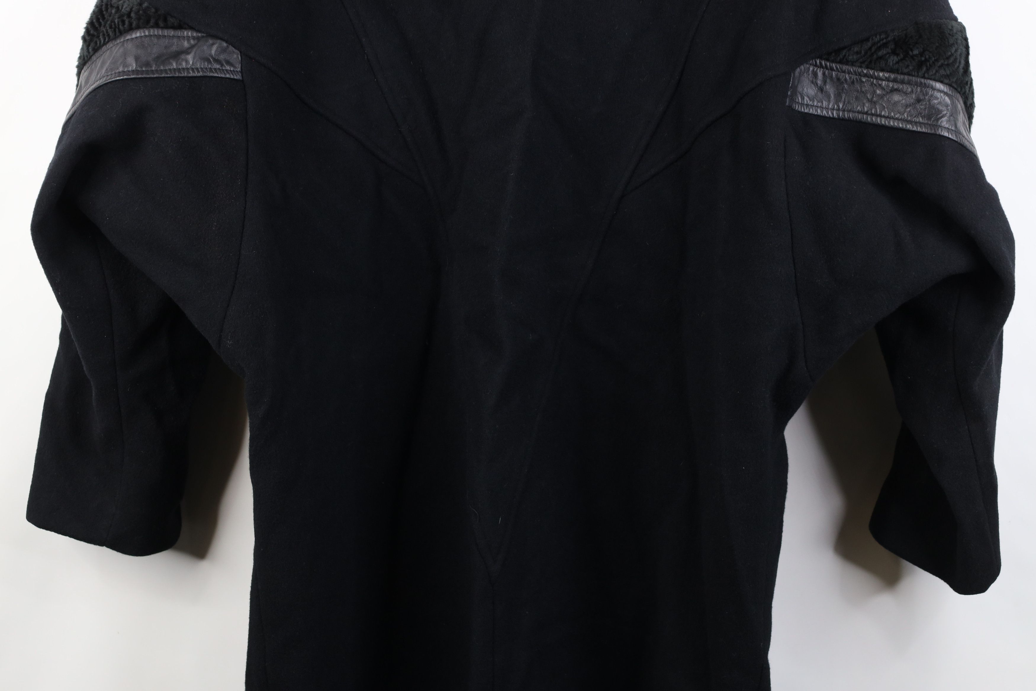 Vintage Vintage 90s Streetwear Wool Leather Trim Overcoat Jacket USA Size XXL / US 16-18 / IT 52-54 - 16 Thumbnail