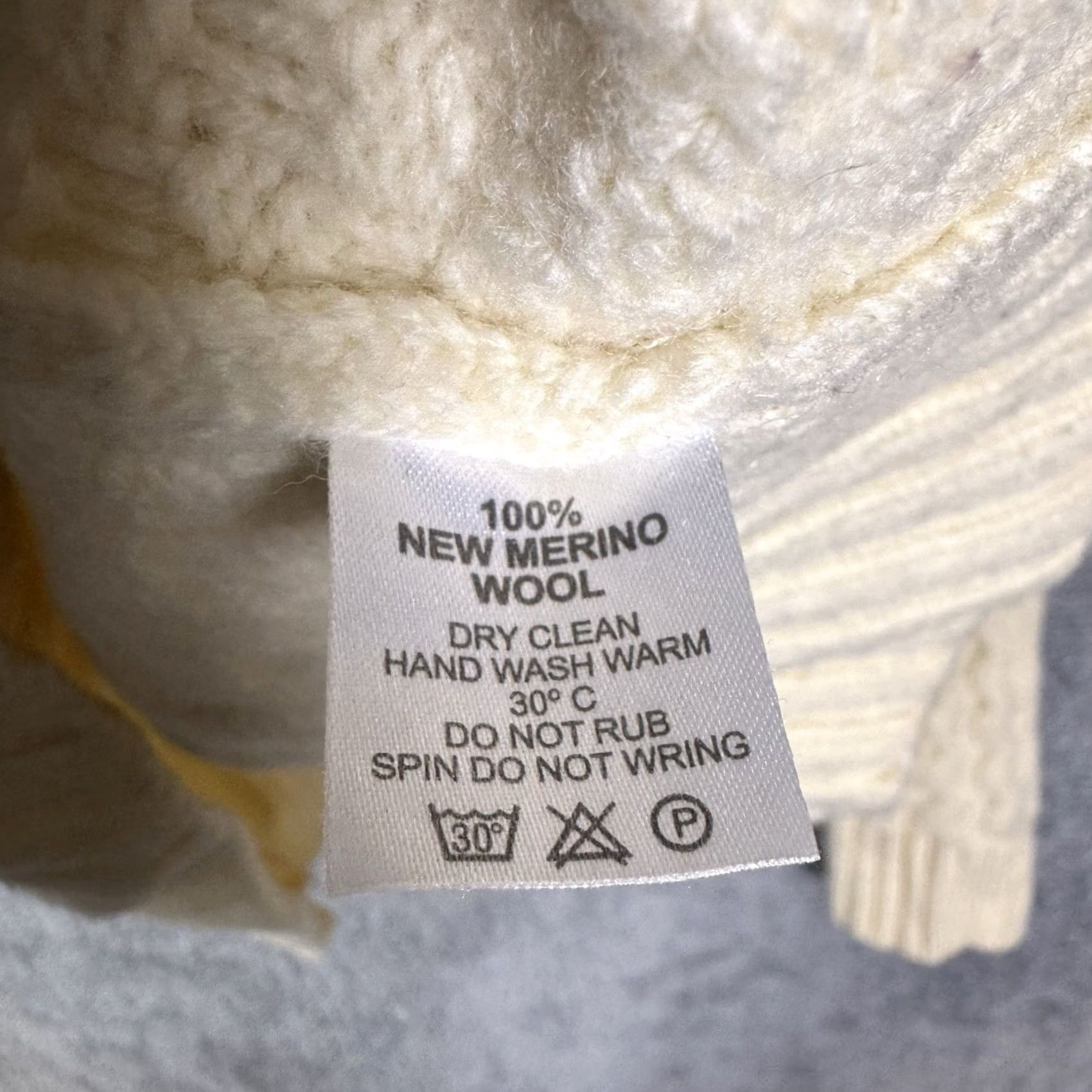 Vintage Aran Sweater Womens M Craft Hoodie Cable Knit Fisherman Merino Wool Pullover Size M / US 6-8 / IT 42-44 - 6 Thumbnail