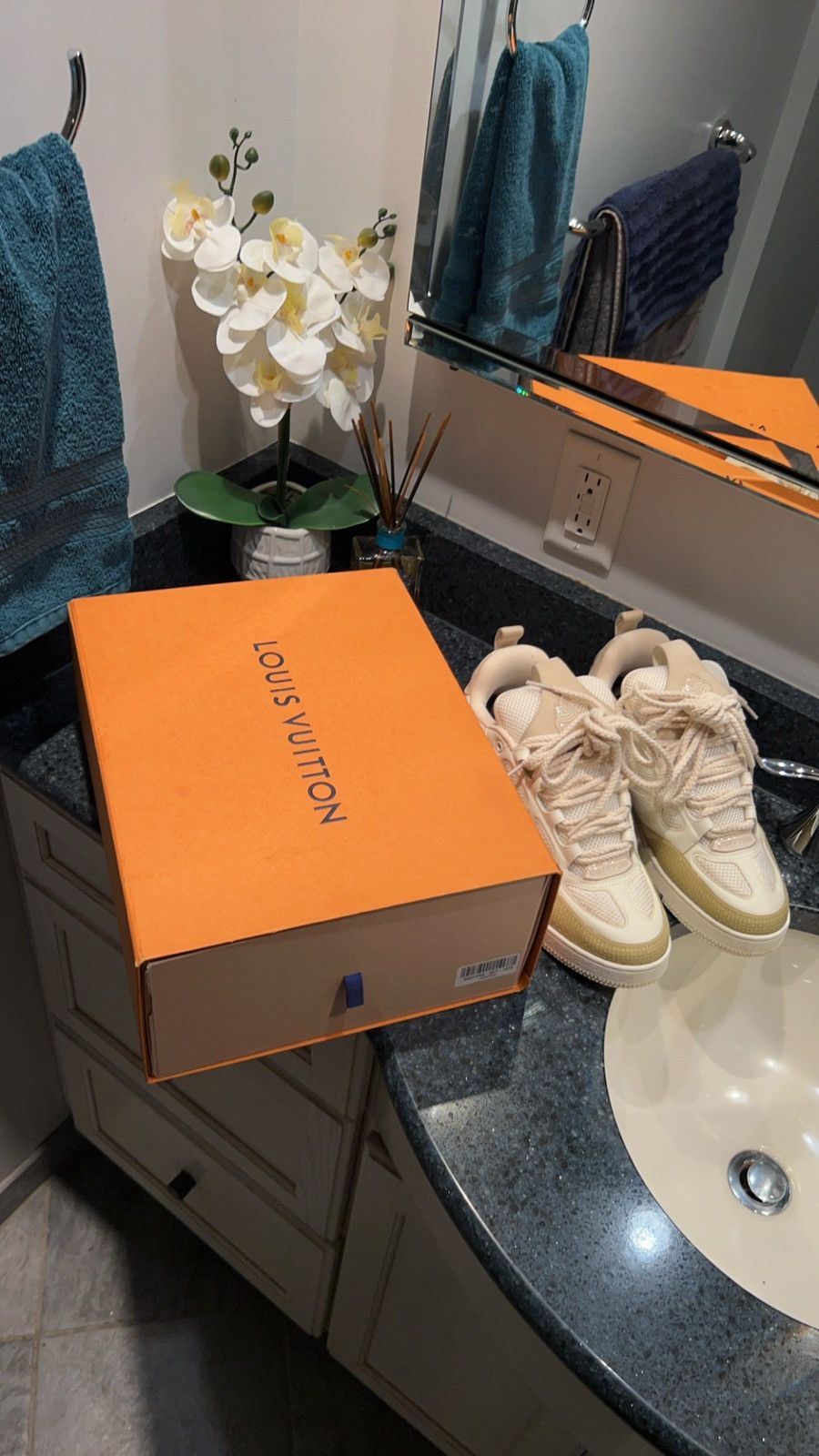 【LOUIS VUITTON】LV スケート トレーナー ホワイト スニーカー Size 10 - Louis Vuitton LV Skate Low Beige for sale online