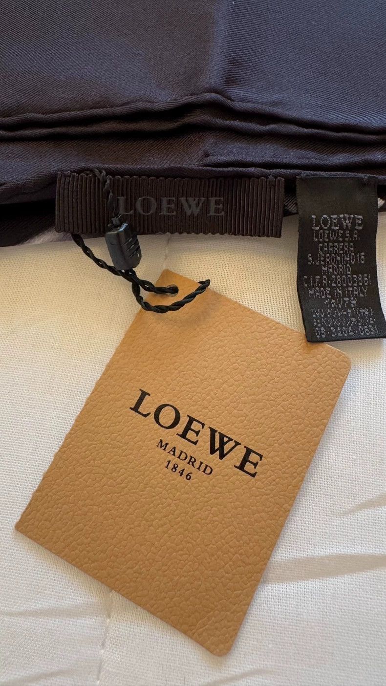 Loewe LOEWE Silk Square Scarf 90x90cm - dmc Size ONE SIZE - 1 Thumbnail