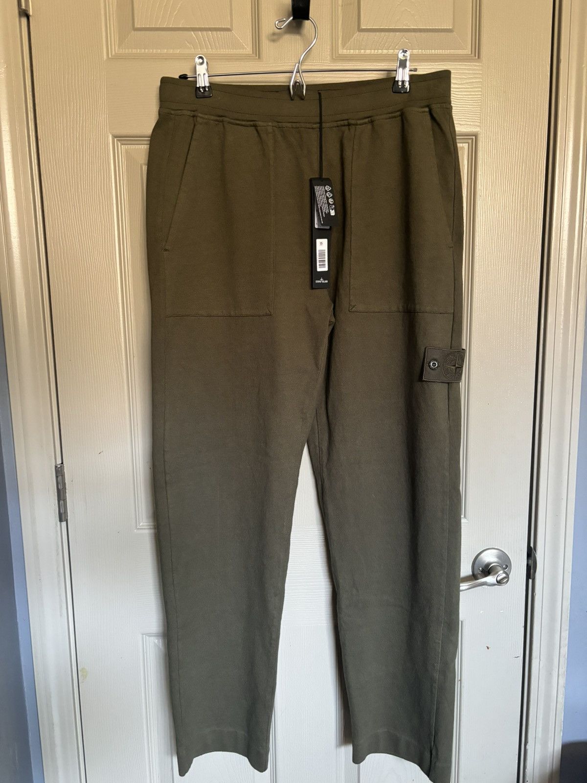 image of Stone Island Sweat Pants in Green, Men's (Size 31)