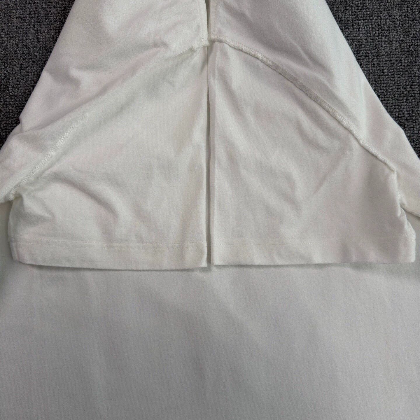 Louis Vuitton LV 25 Embossed Logo White SS M Nw Size US M / EU 48-50 / 2 - 6 Thumbnail