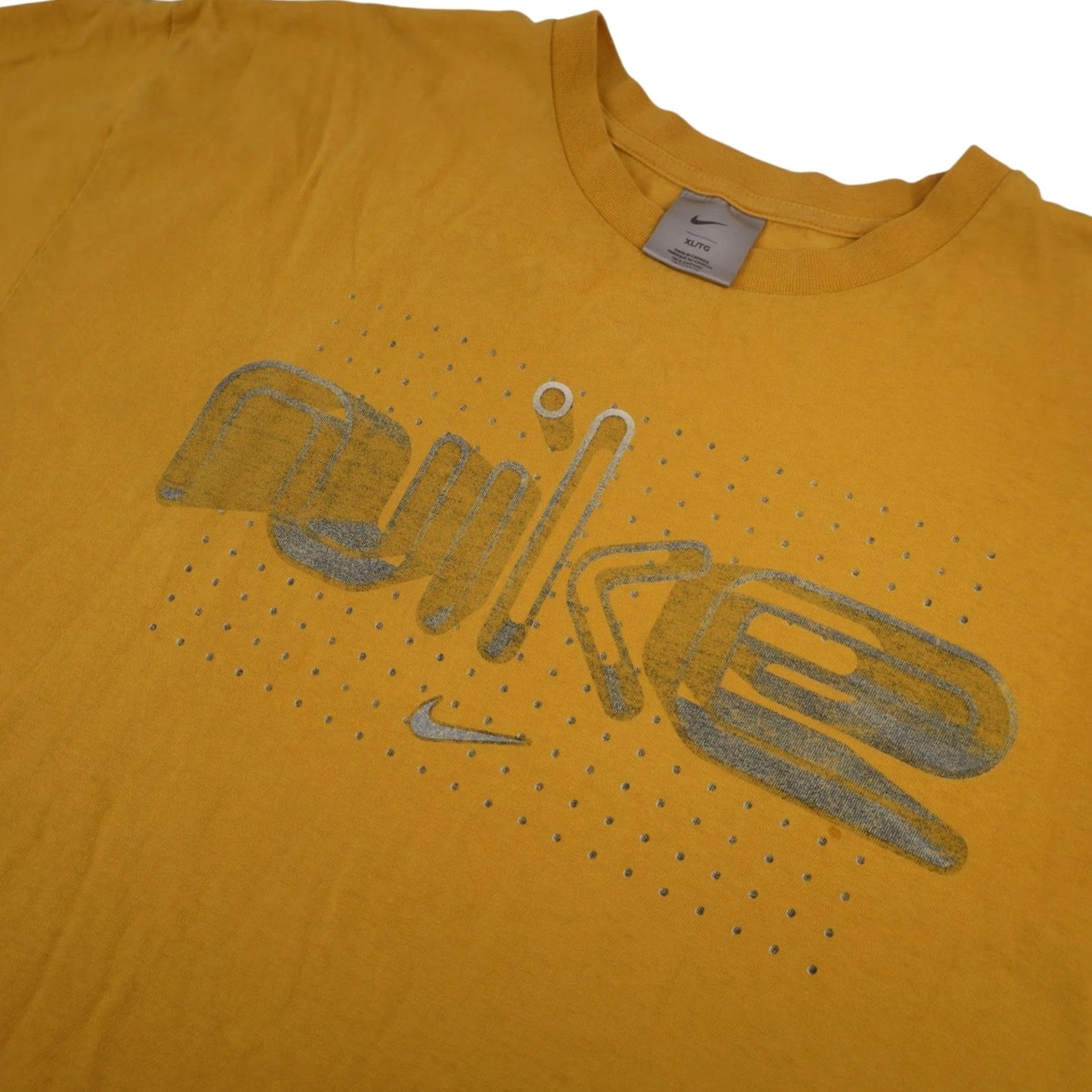Nike VINTAGE Nike Mens XL T Shirt Yellow 3D Graphic Spellout Shirt Mens XL Yellow Nike Shirt 90s Size US XL / EU 56 / 4 - 4 Thumbnail