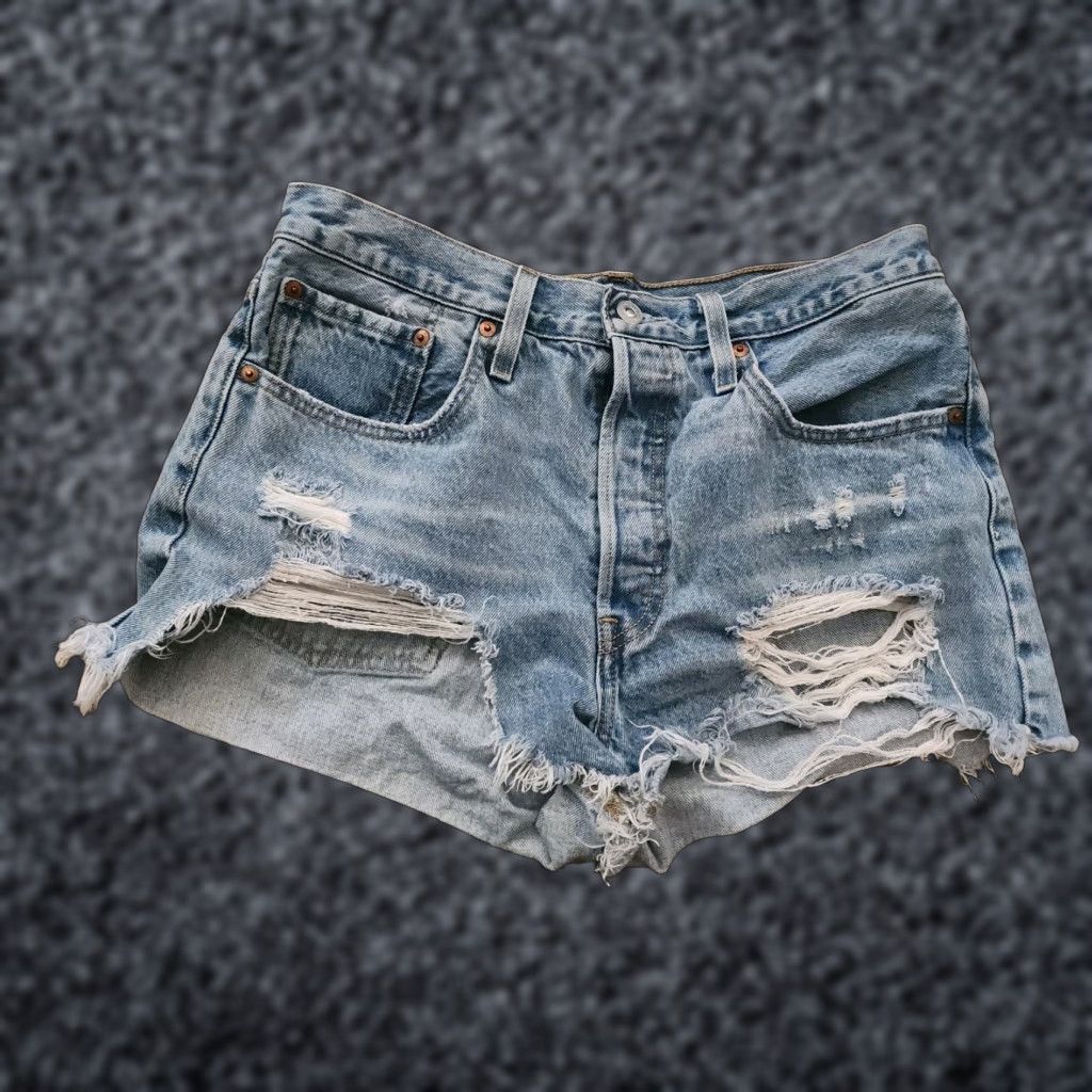Levi's Levi's Womens Shorts 30 501 Distressed High Rise Denim Light Blue Cotton Jeans Blue Size 30" / US 8 / IT 44 - 1 Thumbnail