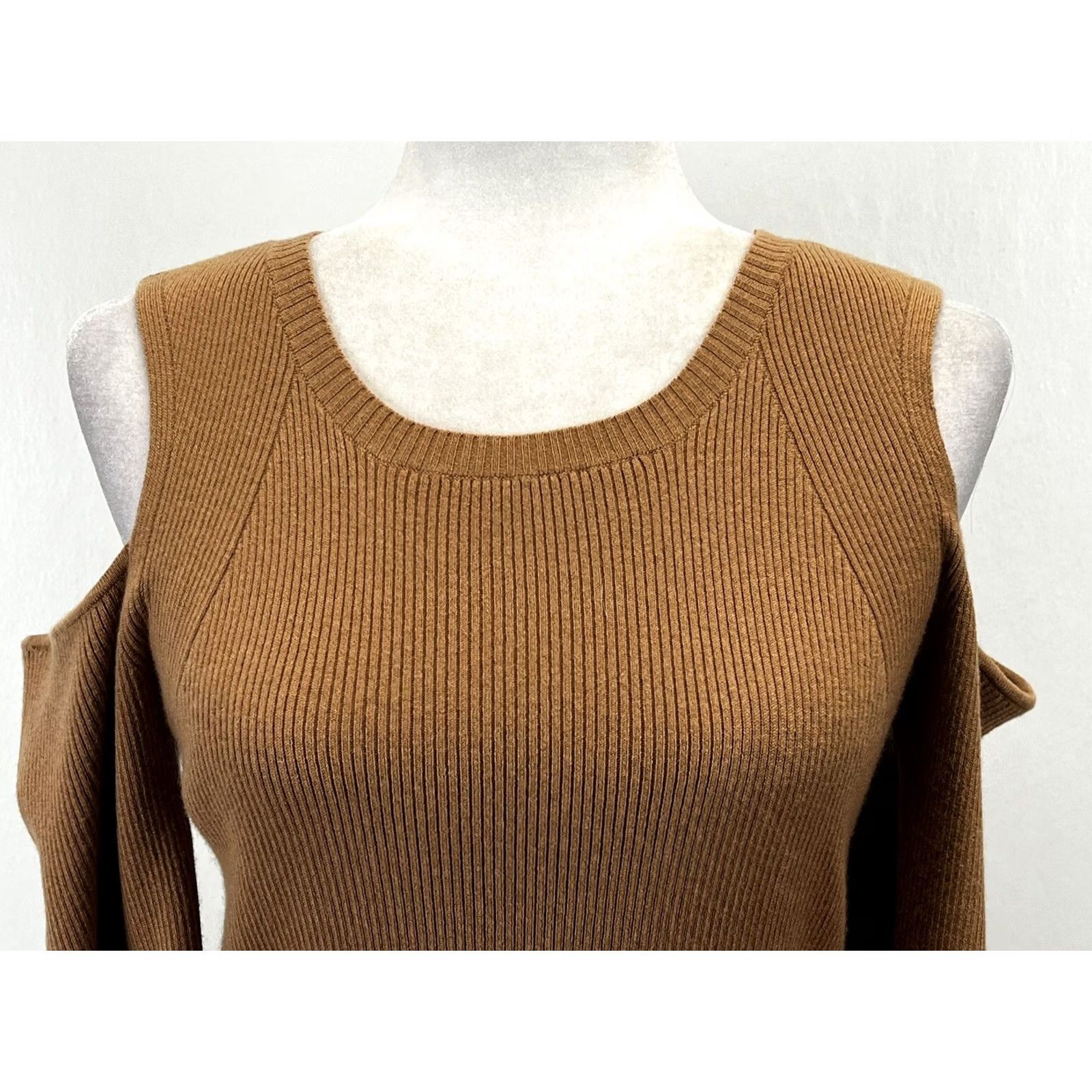 Bcbgmaxazria BCBGMAXAZRIA Sweater Womens L Cold Shoulder Ribbed Wool Cashmere Blend Beige Long Sleeve Round Neck Pullover Y2K Academia Old Money Vintage Style Size L / US 10 / IT 46 - 5 Thumbnail