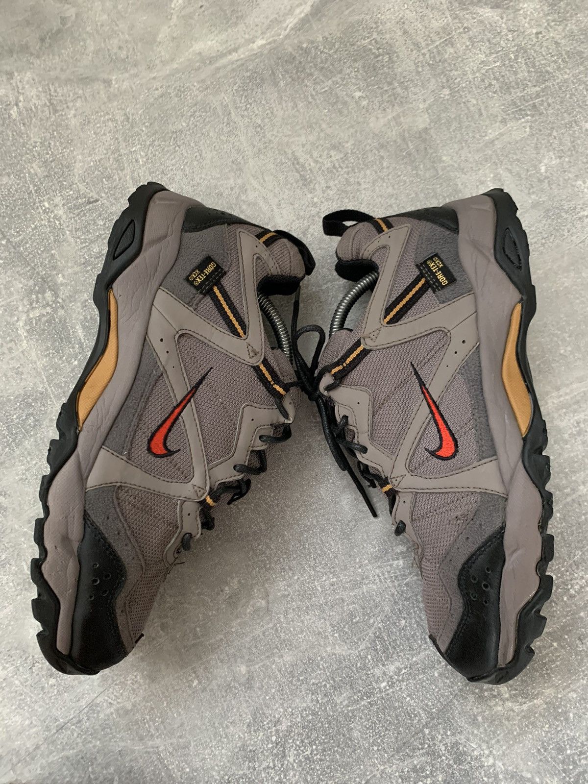Vintage Nike ACG vintage Goretex Bandolier 2 grey trekking sneakers Size US 9 / EU 42 - 2 Thumbnail