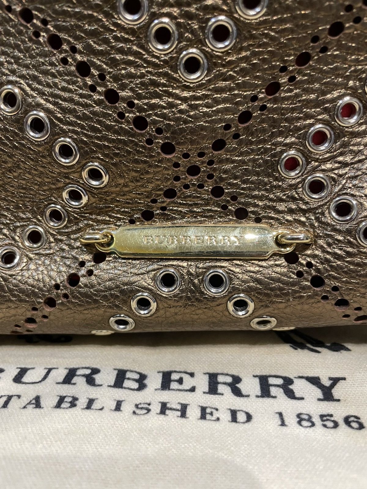 Burberry AUTHENTIC BURBERRY CALFSKIN METALLIC GROMMETS Size ONE SIZE - 4 Thumbnail