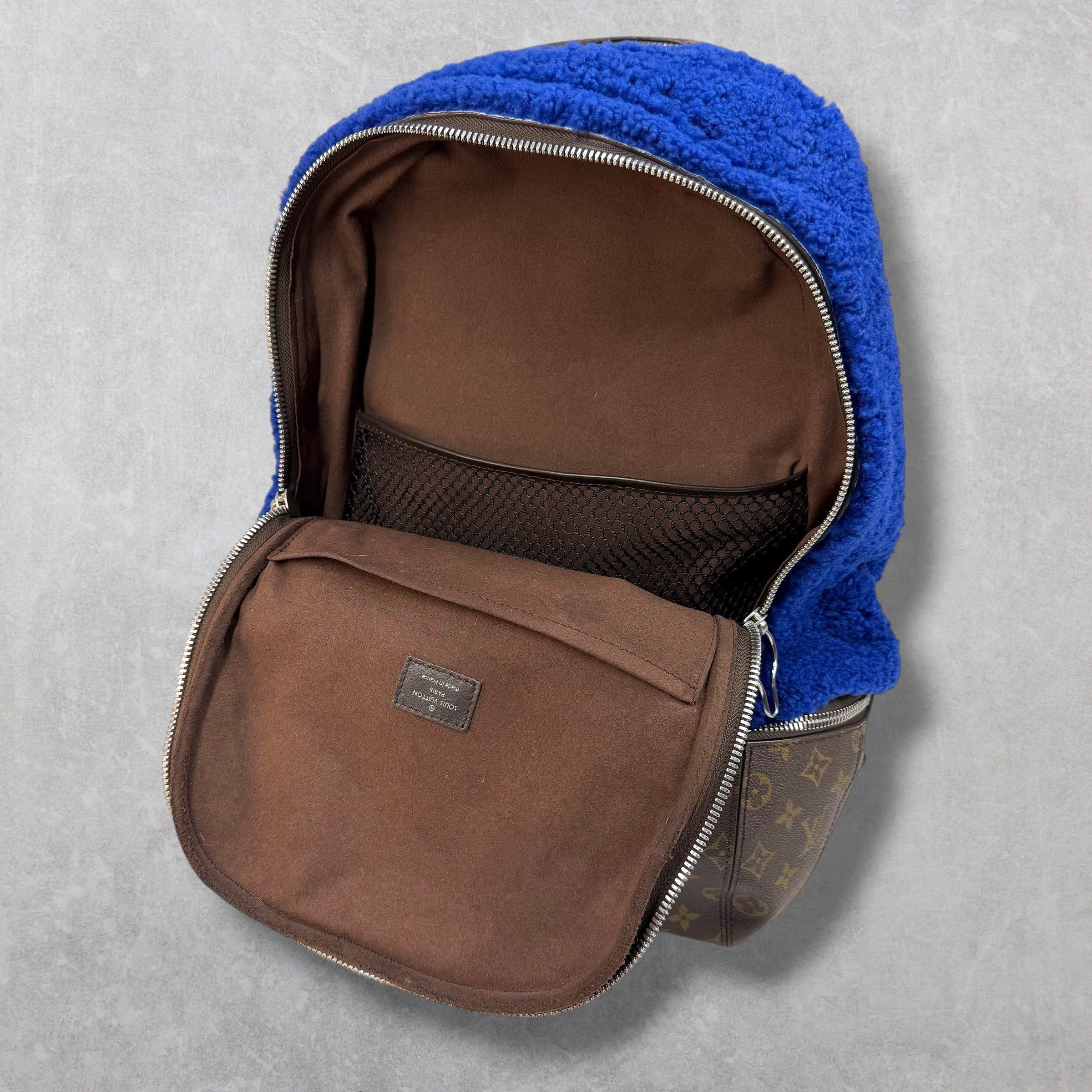 Louis Vuitton Louis Vuitton x Marc Newson Fleece Backpack Size ONE SIZE - 7 Thumbnail