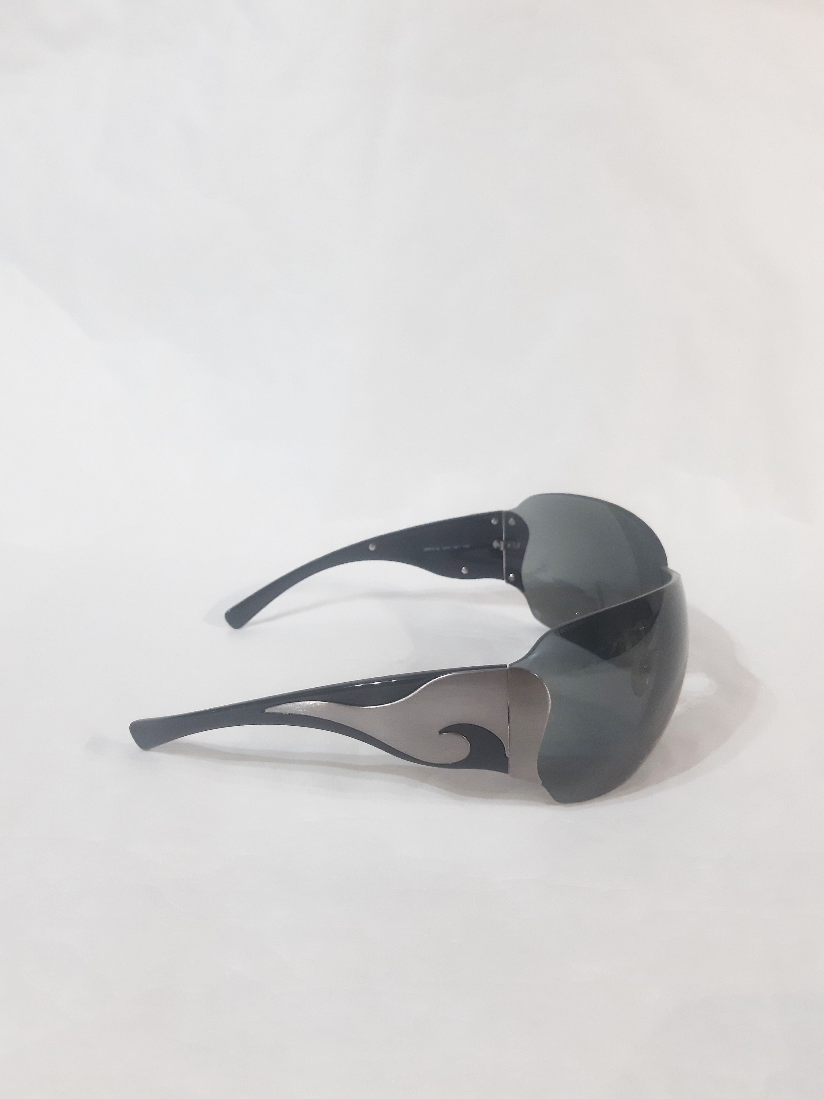 Prada Y2K Chrome Wave Black Sunglasses Vintage SS 2004 Size ONE SIZE - 3 Thumbnail