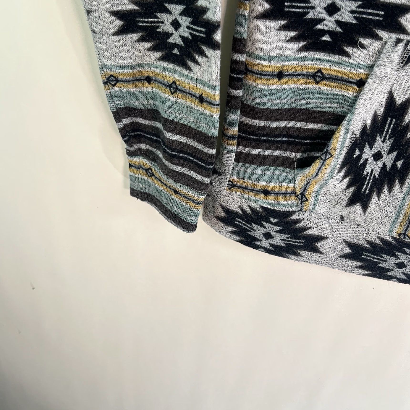 Vintage rue 21 Aztec Southwest Knit Pullover Hoodie Womens M Geometric Blue Aztec Phase (Brand: rue21) Size M / US 6-8 / IT 42-44 - 5 Thumbnail