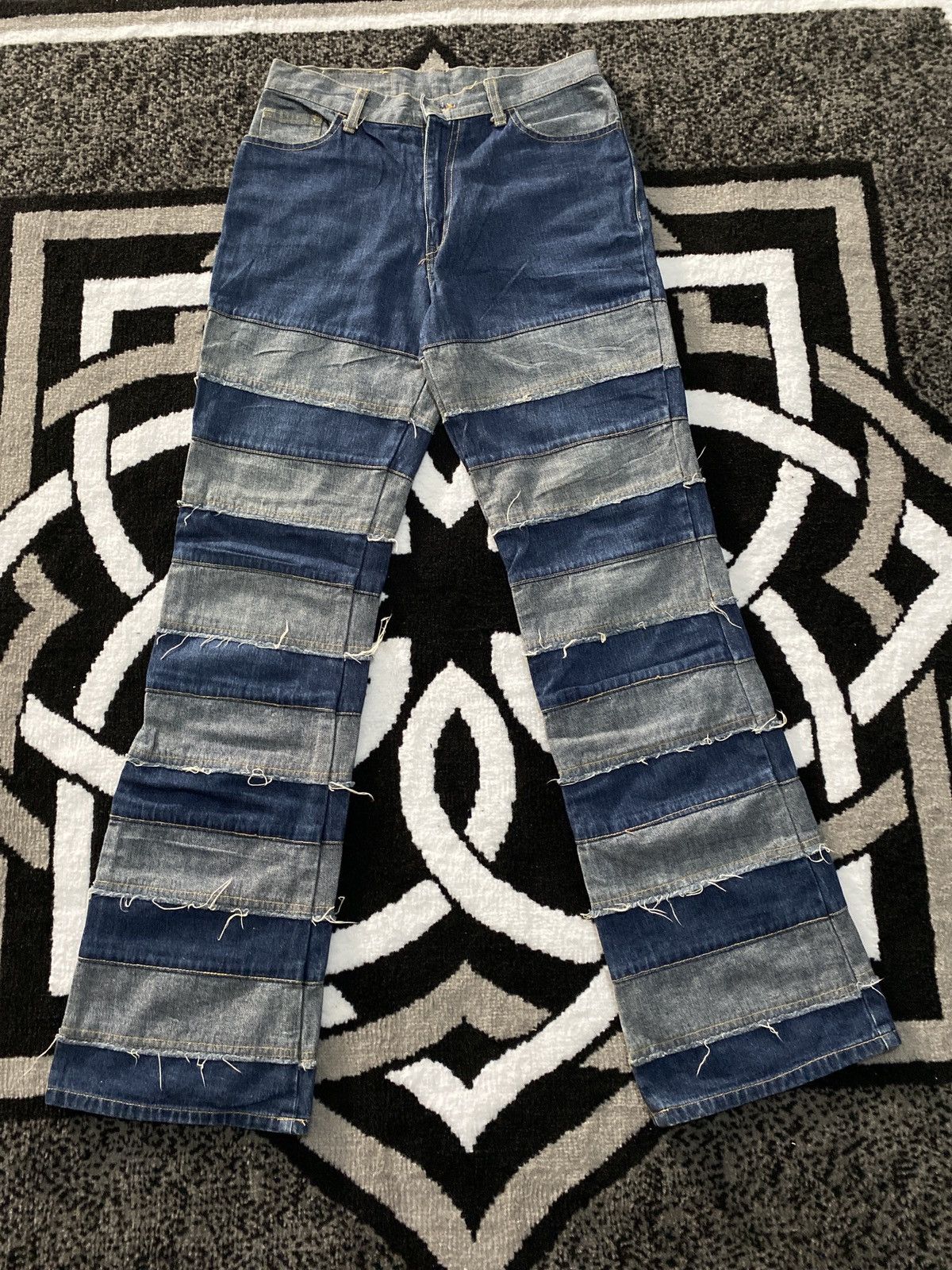 Hysteric Glamour Hagi Pants Salamanders Distressed Flare Jeans Size US 30 / EU 46 - 1 Thumbnail