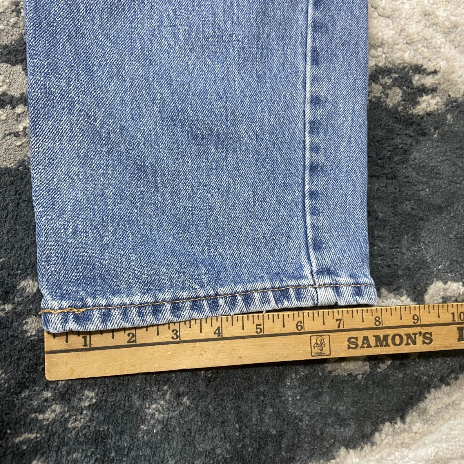 Levi's Vintage Levis 550 Jeans Mens 36x31 Blue Denim Medium Wash Size US 36 / EU 52 - 3 Thumbnail