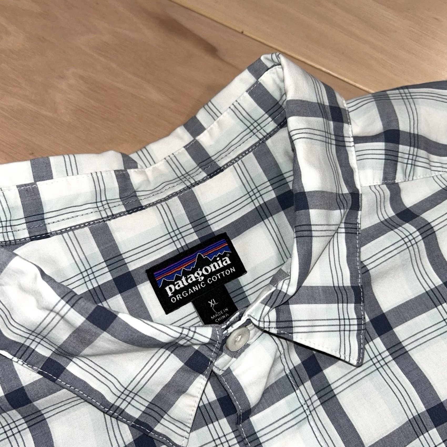Patagonia Patagonia Button-Up Shirt White XL Men's Knit Lightweight Plaid Short Sleeve Collared Casual Pockets Logo Breeze Urban Modern Seasonal Size US XL / EU 56 / 4 - 4 Thumbnail