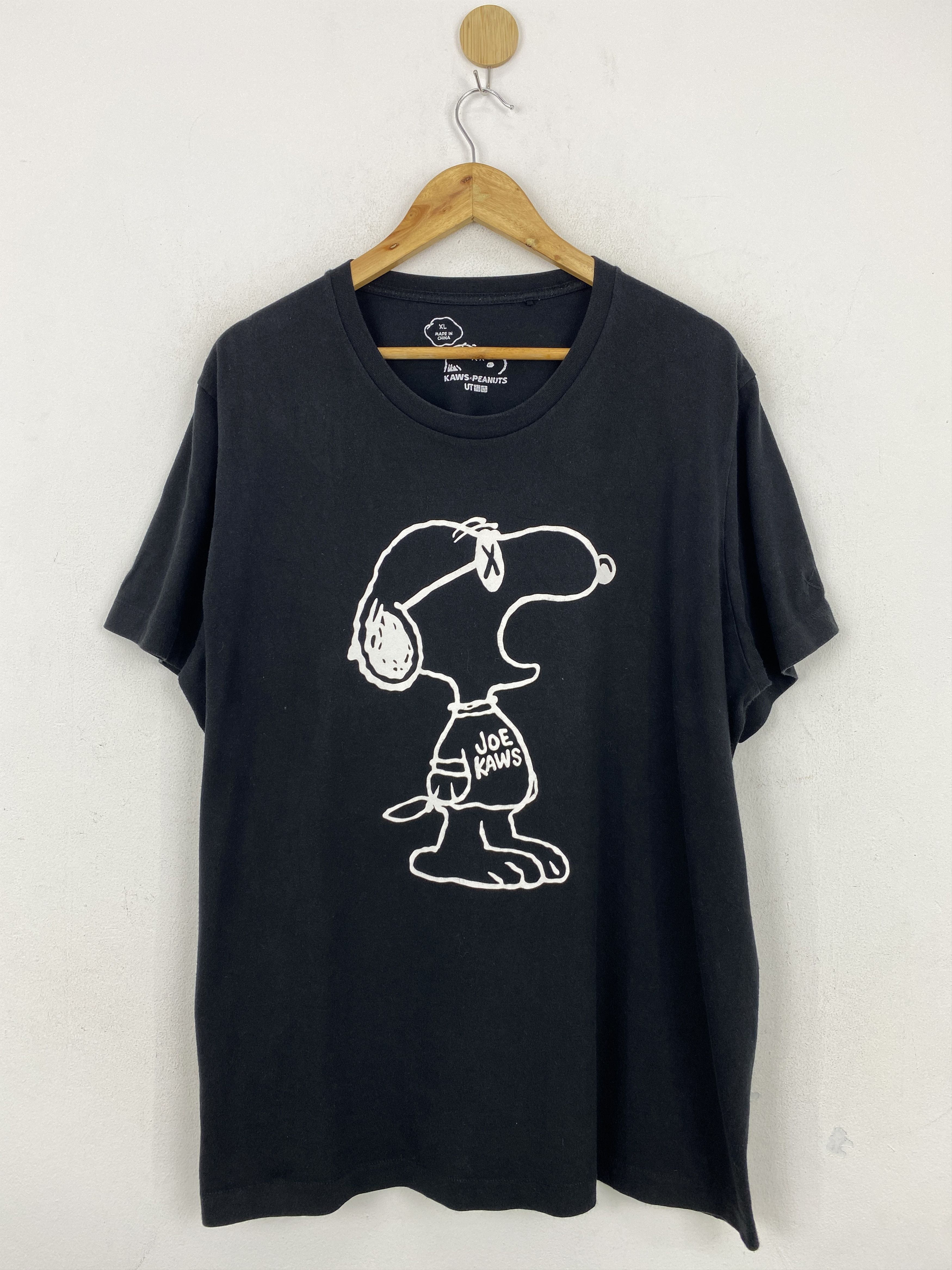 Kaws × Peanuts × Uniqlo Vintage Kaws X Peanuts Uniqlo Graphic Tee Size US XL / EU 56 / 4 - 1 Thumbnail