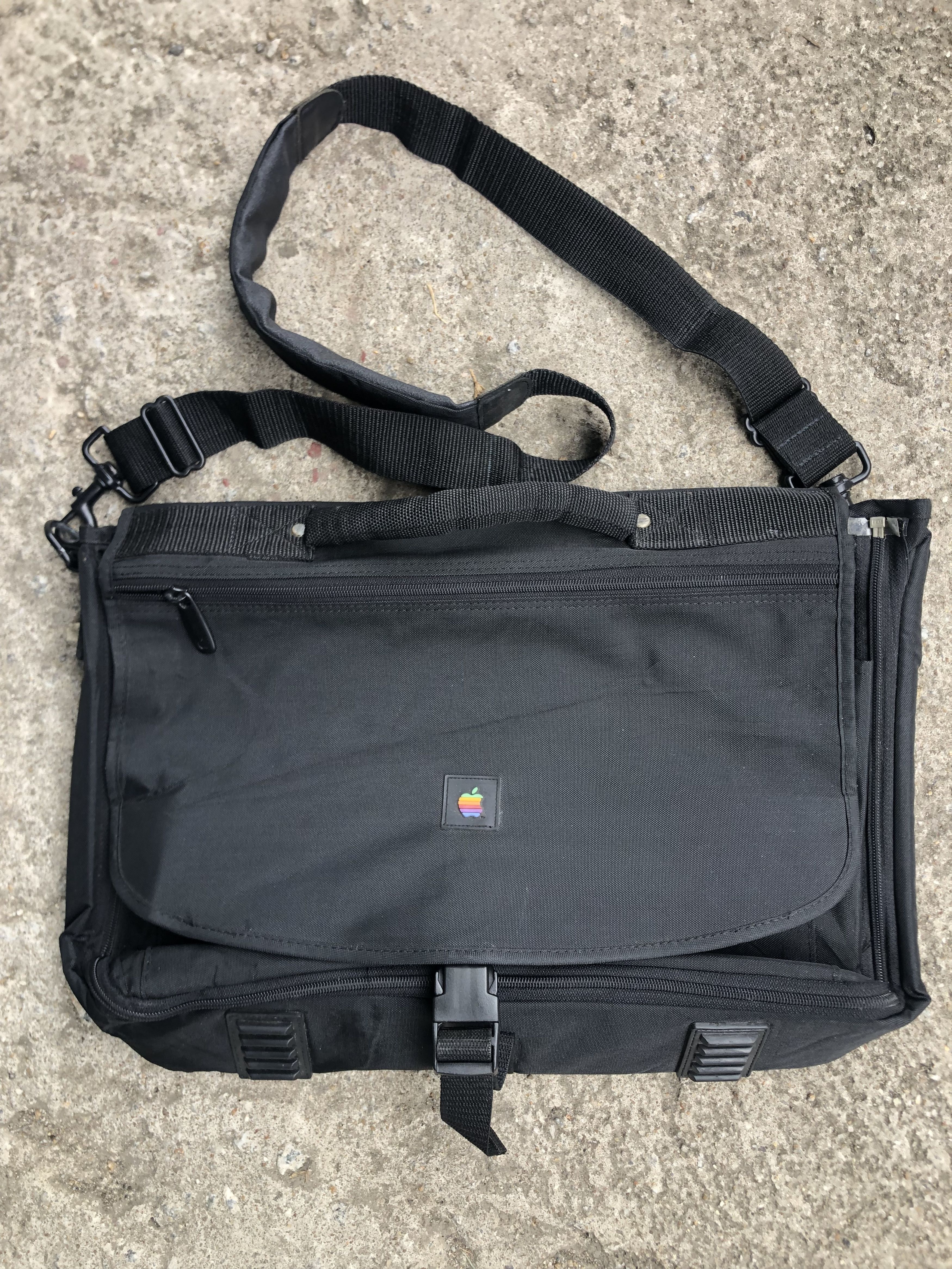 Apple Vtg Apple Style Messenger Laptop💻 Bag 💼 Size ONE SIZE - 13 Thumbnail
