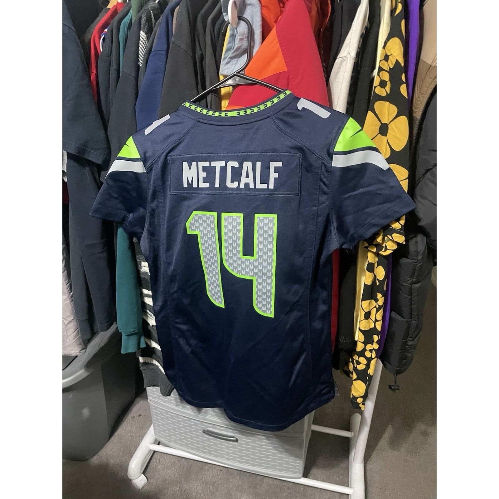 Nike Size S- Youth Seattle Seahawks DK Metcalf #14 Nike Jersey Size US S / EU 44-46 / 1 - 2 Thumbnail
