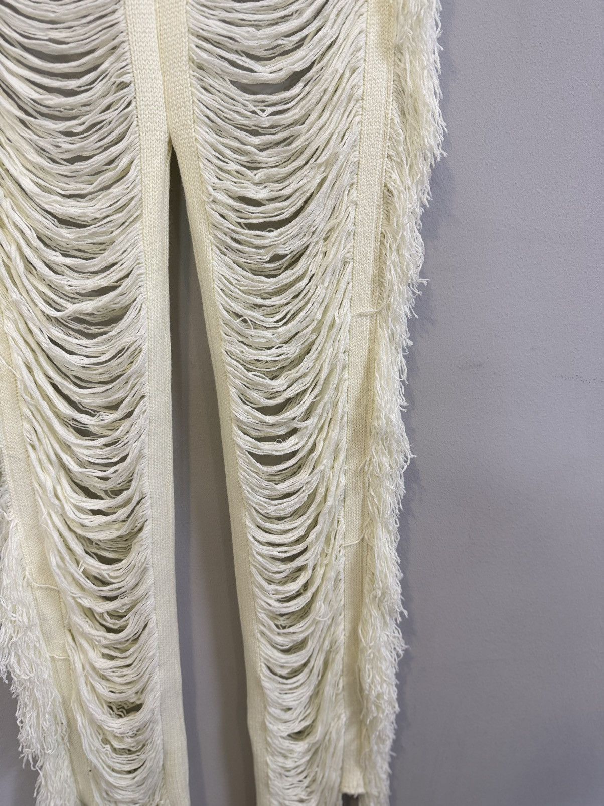 20471120 Very crazy white shredded extreme ripped pants Size 28" / US 6 / IT 42 - 4 Thumbnail