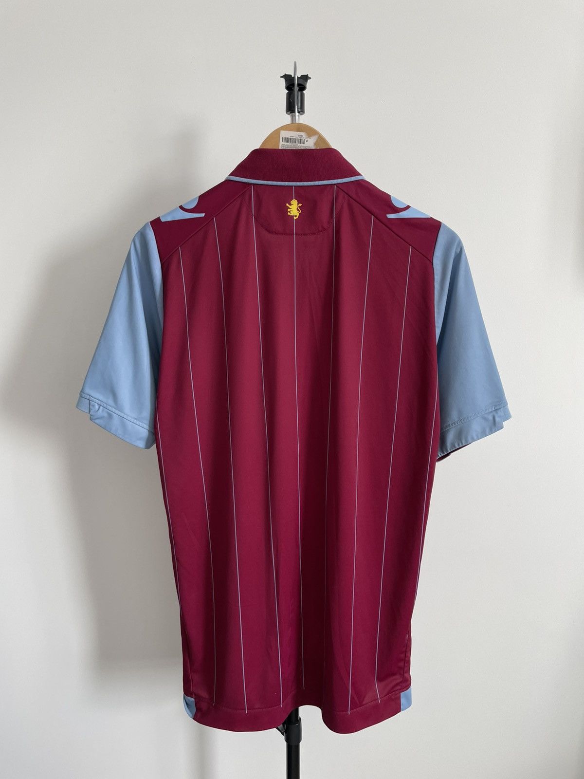 Macron Macron Aston Villa 2014/2015 Home Football Shirt Jersey RARE Size US M / EU 48-50 / 2 - 3 Thumbnail