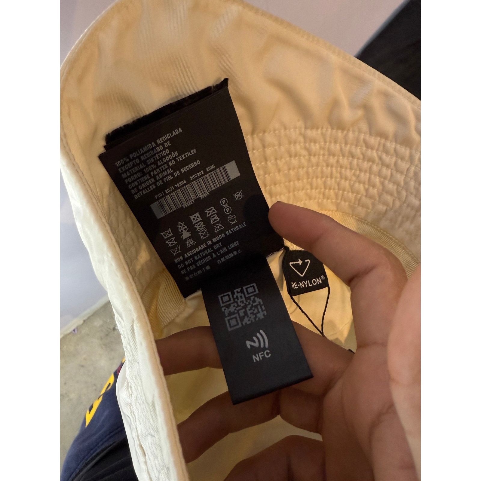 Prada Prada White Bucket Cargo Hat Used XXL Size 40 - 4 Thumbnail