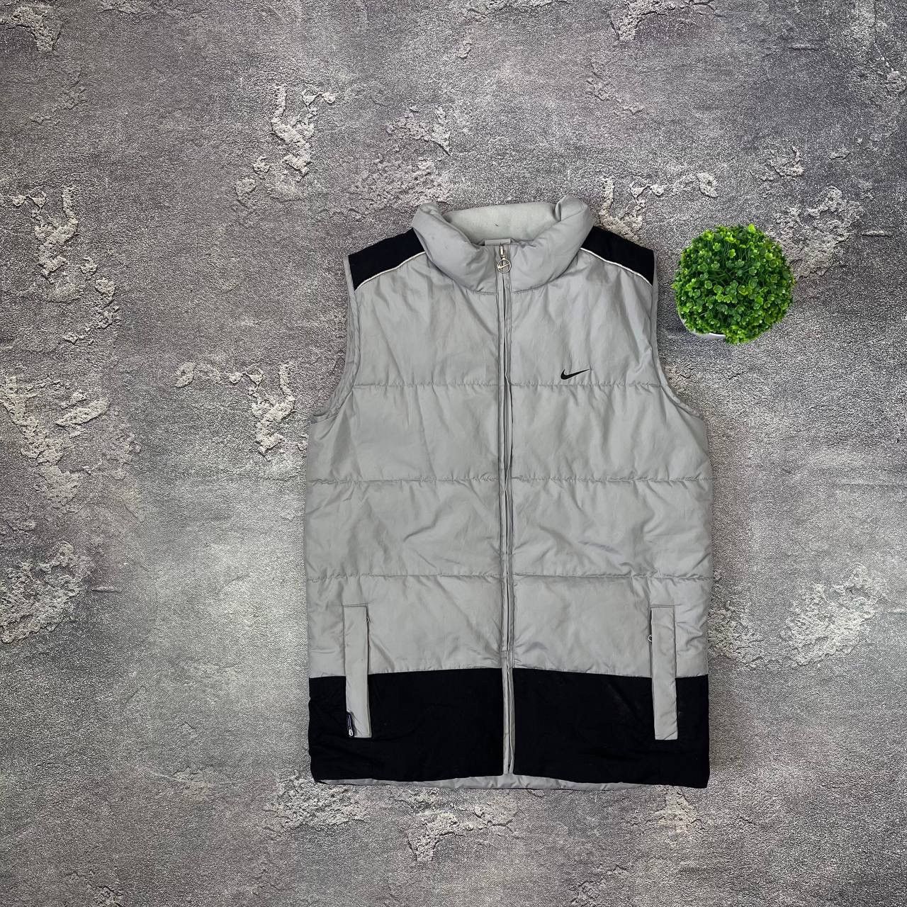Nike Vintage 90s Nike Vest Grey Big Swoosh Logo Rare Nike Y2K Size US S / EU 44-46 / 1 - 1 Thumbnail
