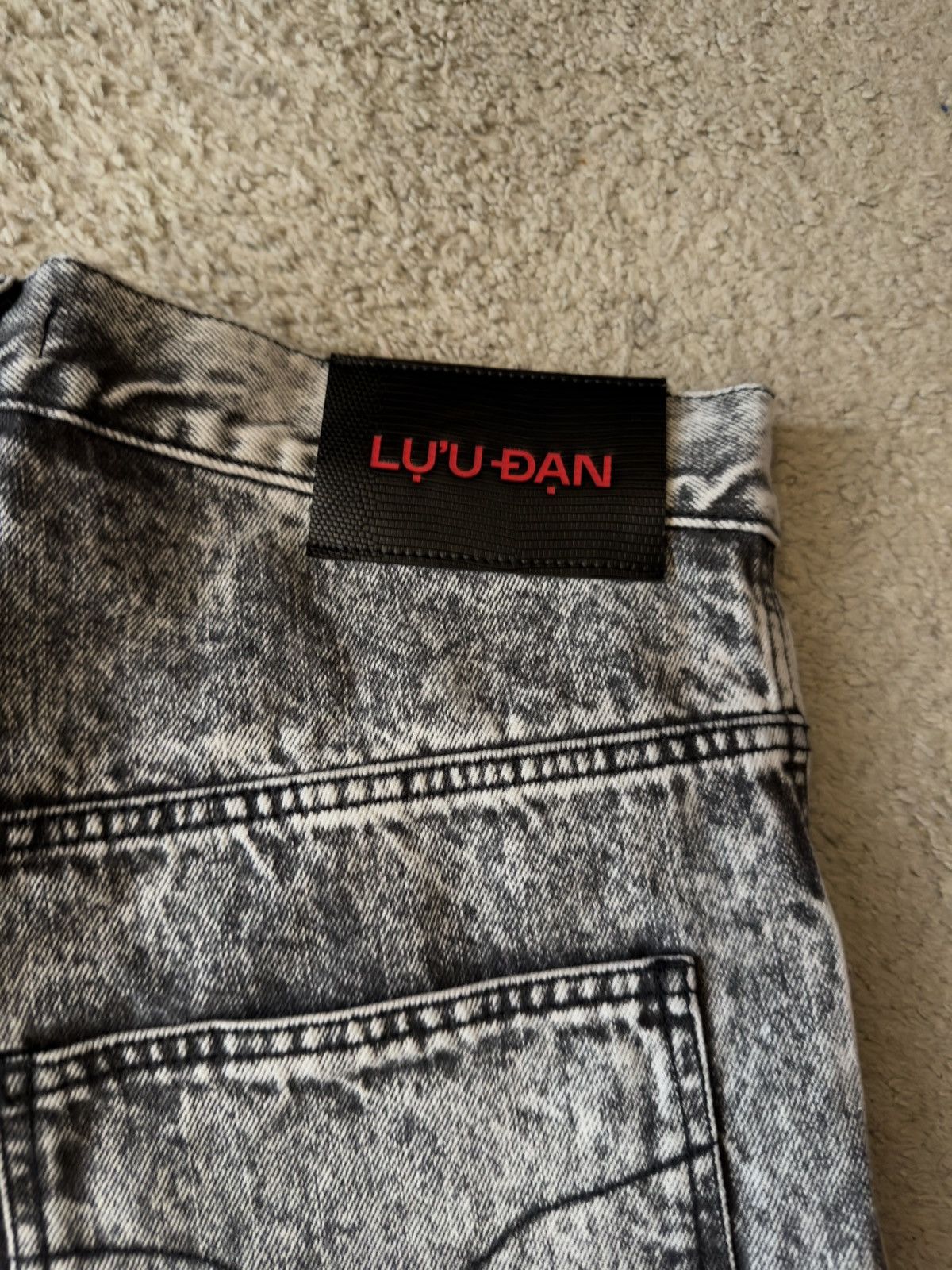 LUU DAN Luu Dan Black acid wash wide cropped jeans 32 Size US 32 / EU 48 - 3 Thumbnail
