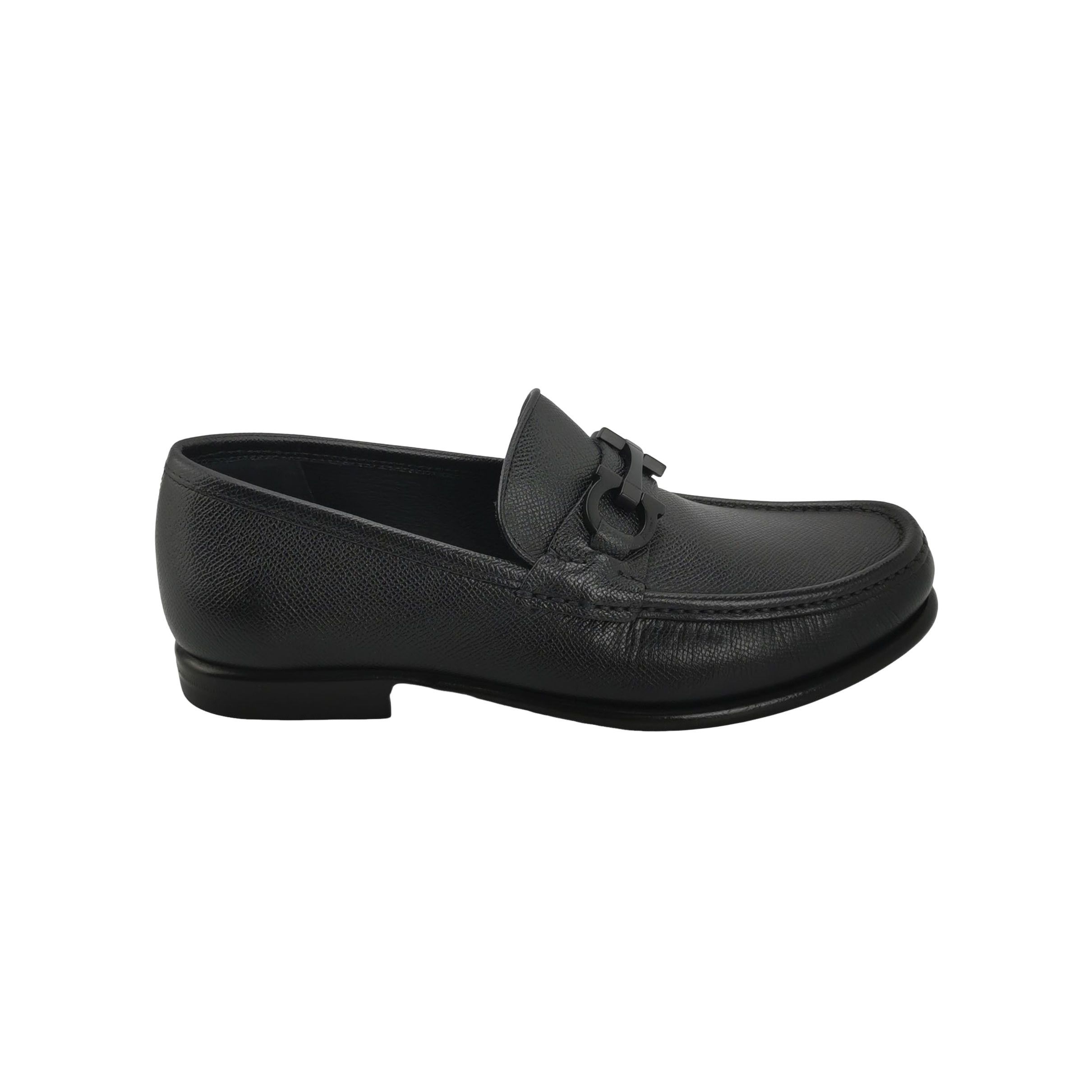Salvatore Ferragamo Salvatore Ferragamo Gancini Buckle Leather Loafers US 7.5 Size US 7 / EU 40 - 1 Thumbnail