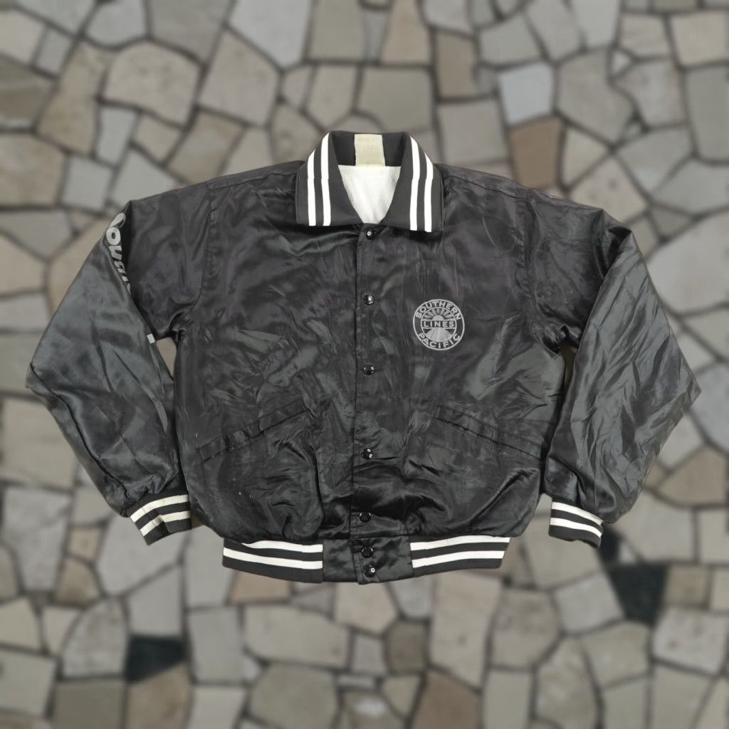 Vintage Southern Pacific Jacket Men Medium Windbreaker Railroad Train Satin Coat Windless Nylon Polyester Polarized?