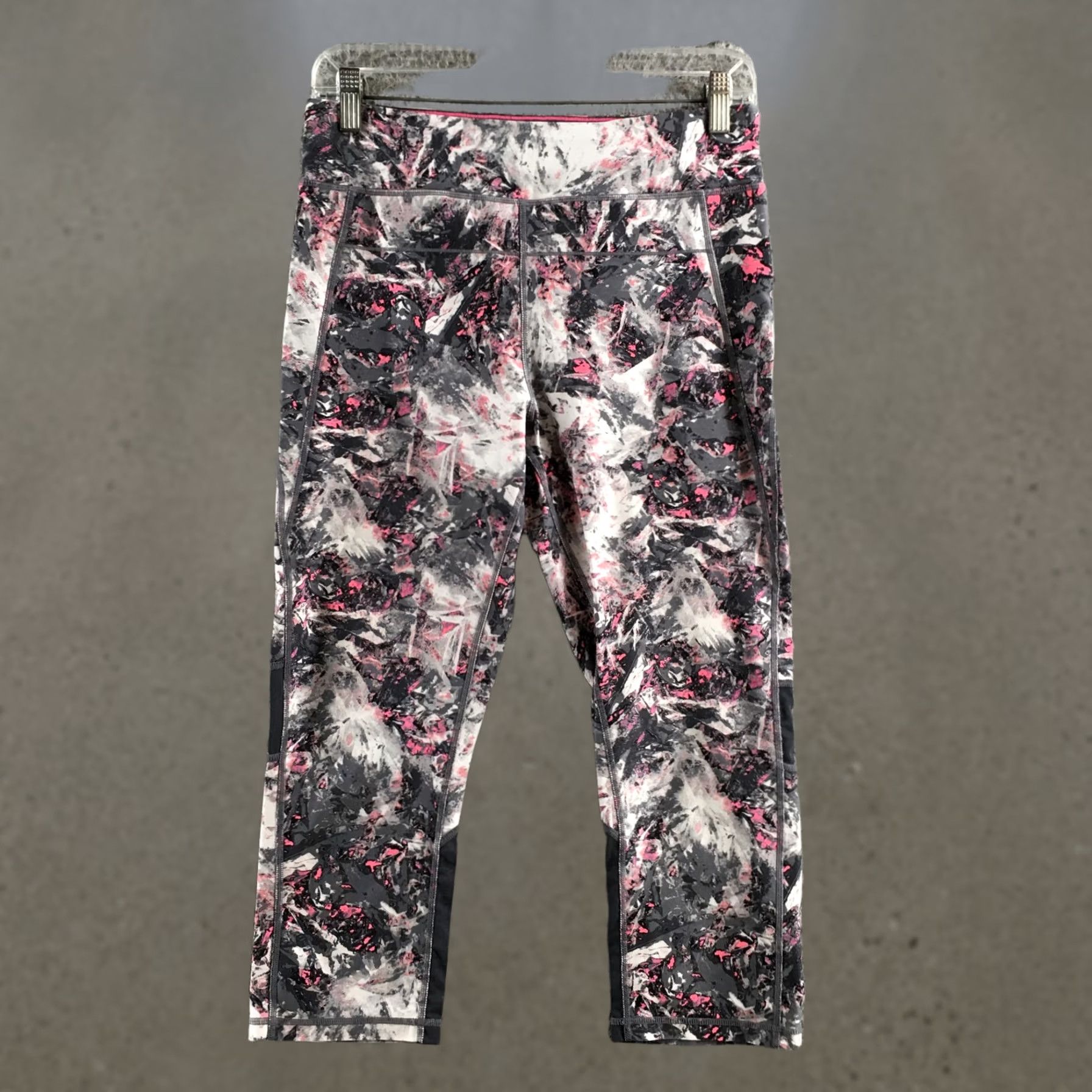 Calvin Klein Calvin Klein Leggings Womens L Abstract Print Cropped Athletic Stretch High Rise Size 36" / US 14 / IT 50 - 1 Thumbnail