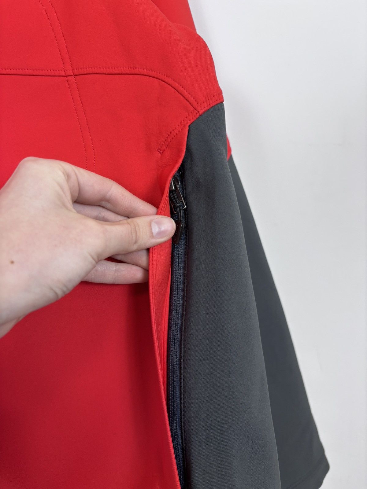 Nike ACG Nike ACG Men’s Soft Shell Jacket Fleece Lined Red/Grey Size US L / EU 52-54 / 3 - 10 Thumbnail