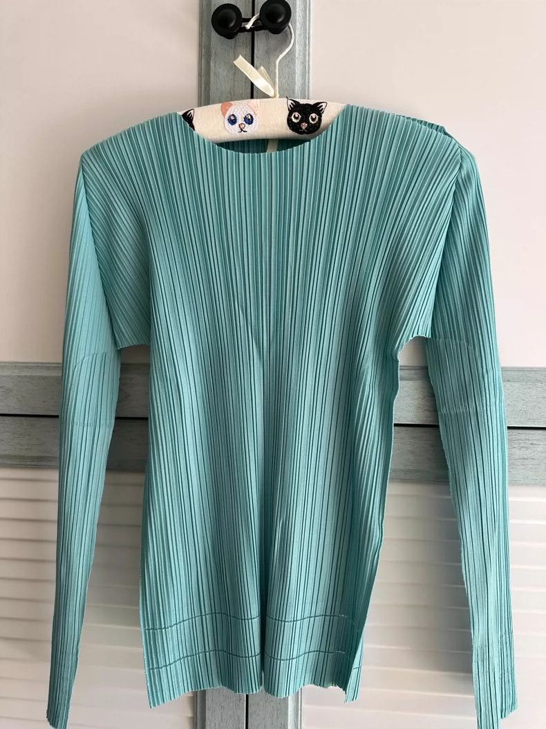 Issey Miyake Issey Miyake size:3 Tiffany blue pleated long-sleeved shir Size S / US 4 / IT 40 - 1 Thumbnail
