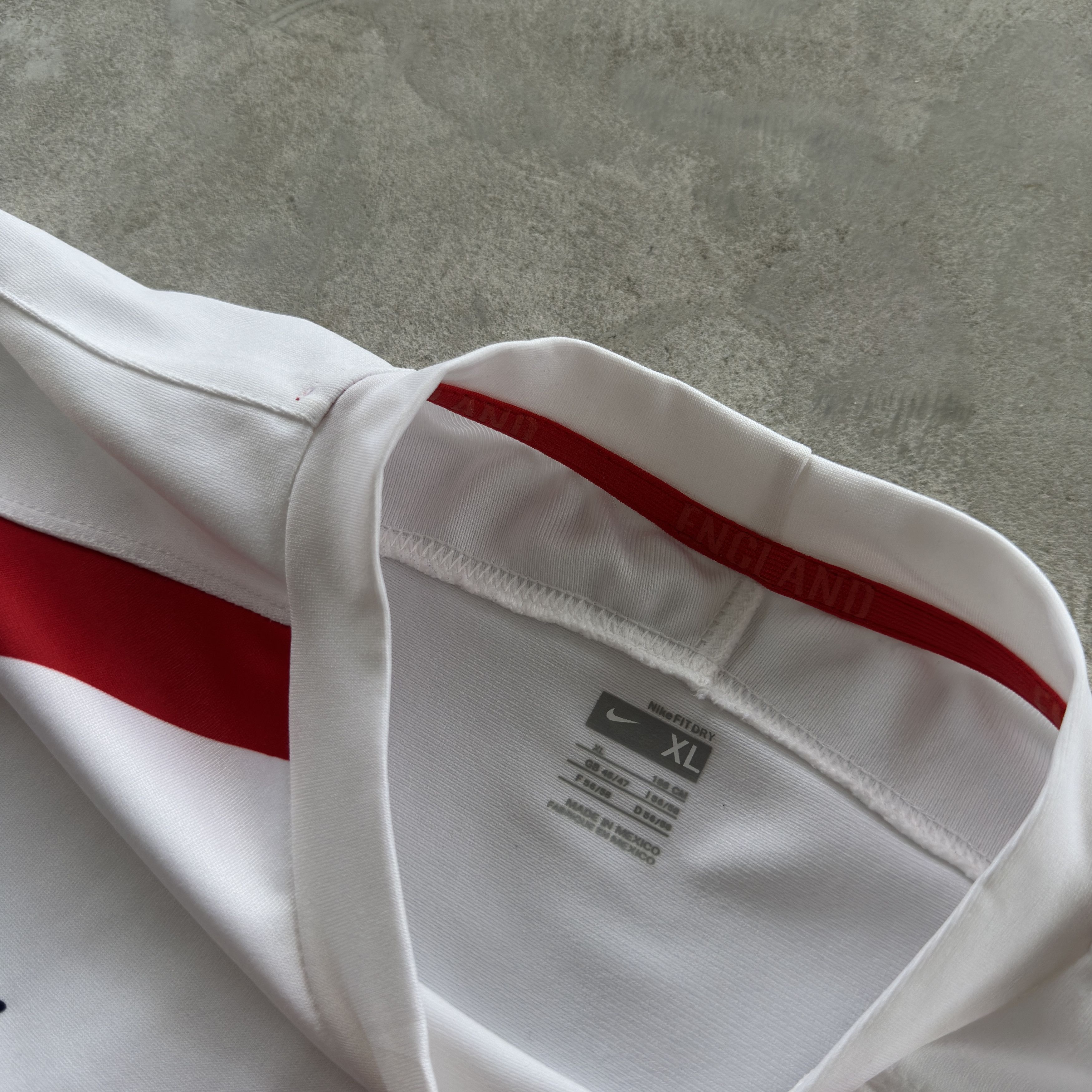 Nike Nike England Rugby O2 Vintage Jersey Shirt White Red XL Size US XL / EU 56 / 4 - 5 Thumbnail