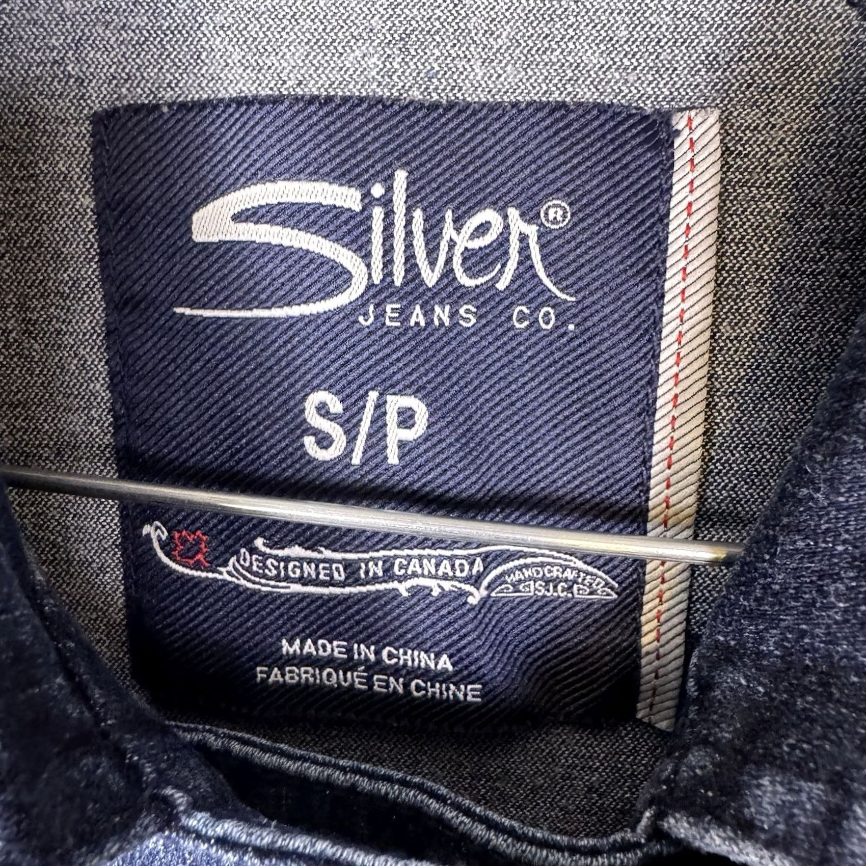 Silver Jeans Co. Silver Jeans Co Denim Jacket Womens S Trucker Boho Moto Full Zip Grunge Y2K Jacket Womens S Blue Geometric 80s? Size 28" / US 6 / IT 42 - 7 Thumbnail
