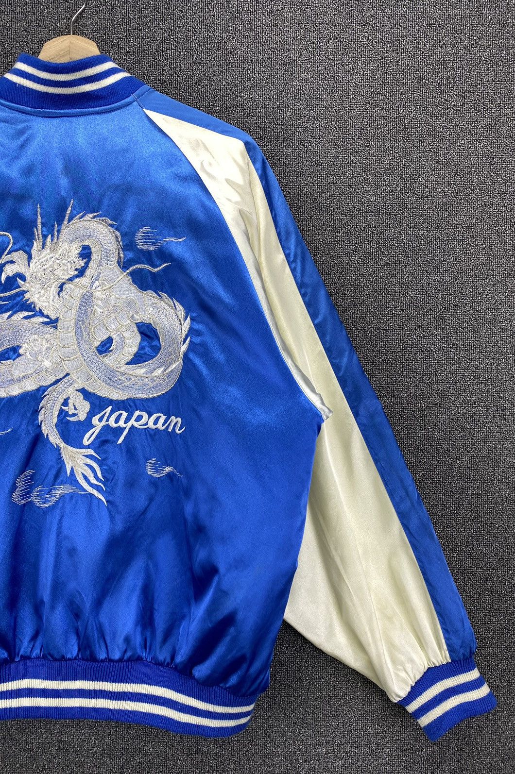 Japanese Brand Vintage 90s Sukajan Dragon Embroidery Varsity Jacket Size US L / EU 52-54 / 3 - 4 Thumbnail