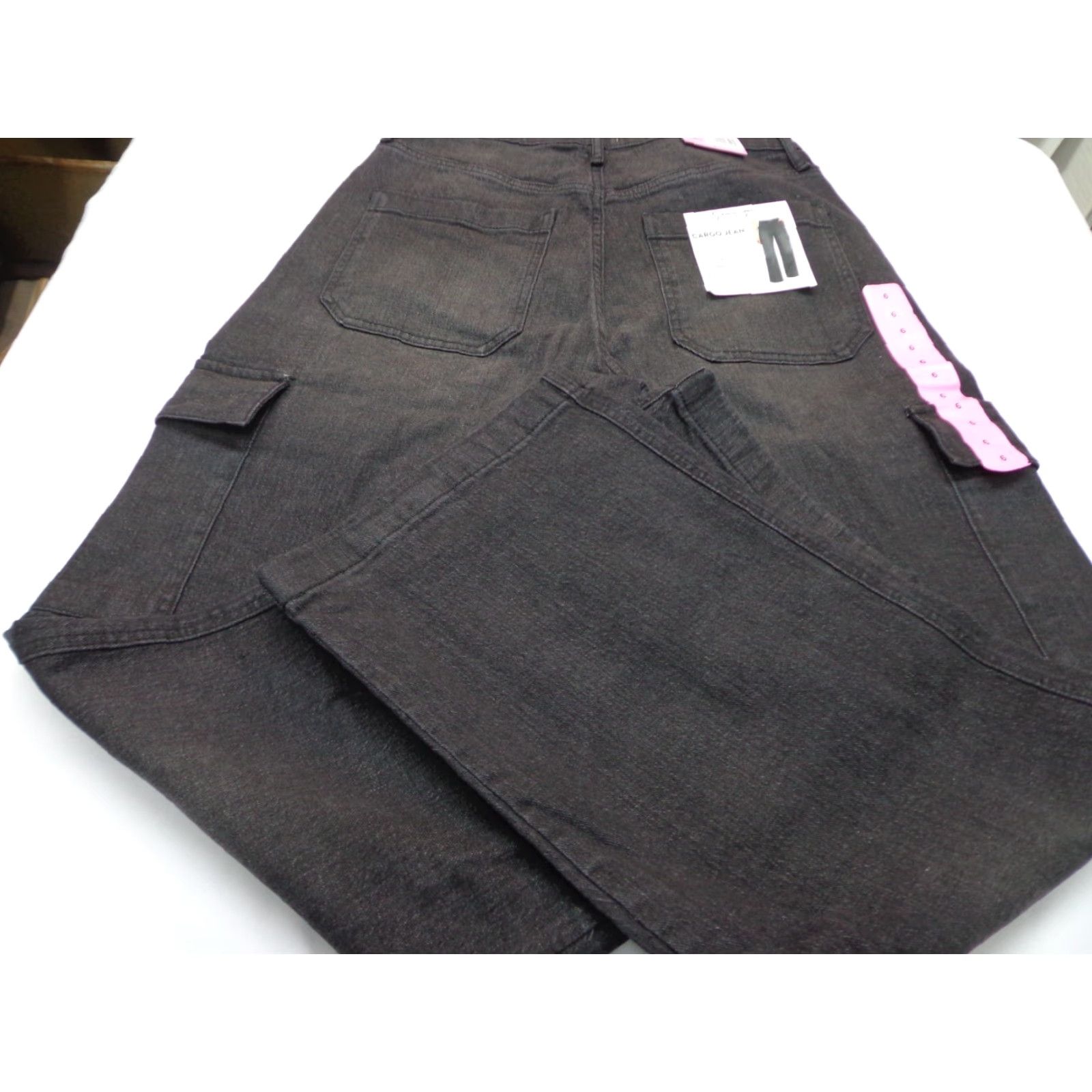 Jessica Simpson Jessica Simpson Women's High Rise Wide Leg Stretch Cargo Jeans Wahsed Black Sz 6 Size 28" / US 6 / IT 42 - 7 Thumbnail