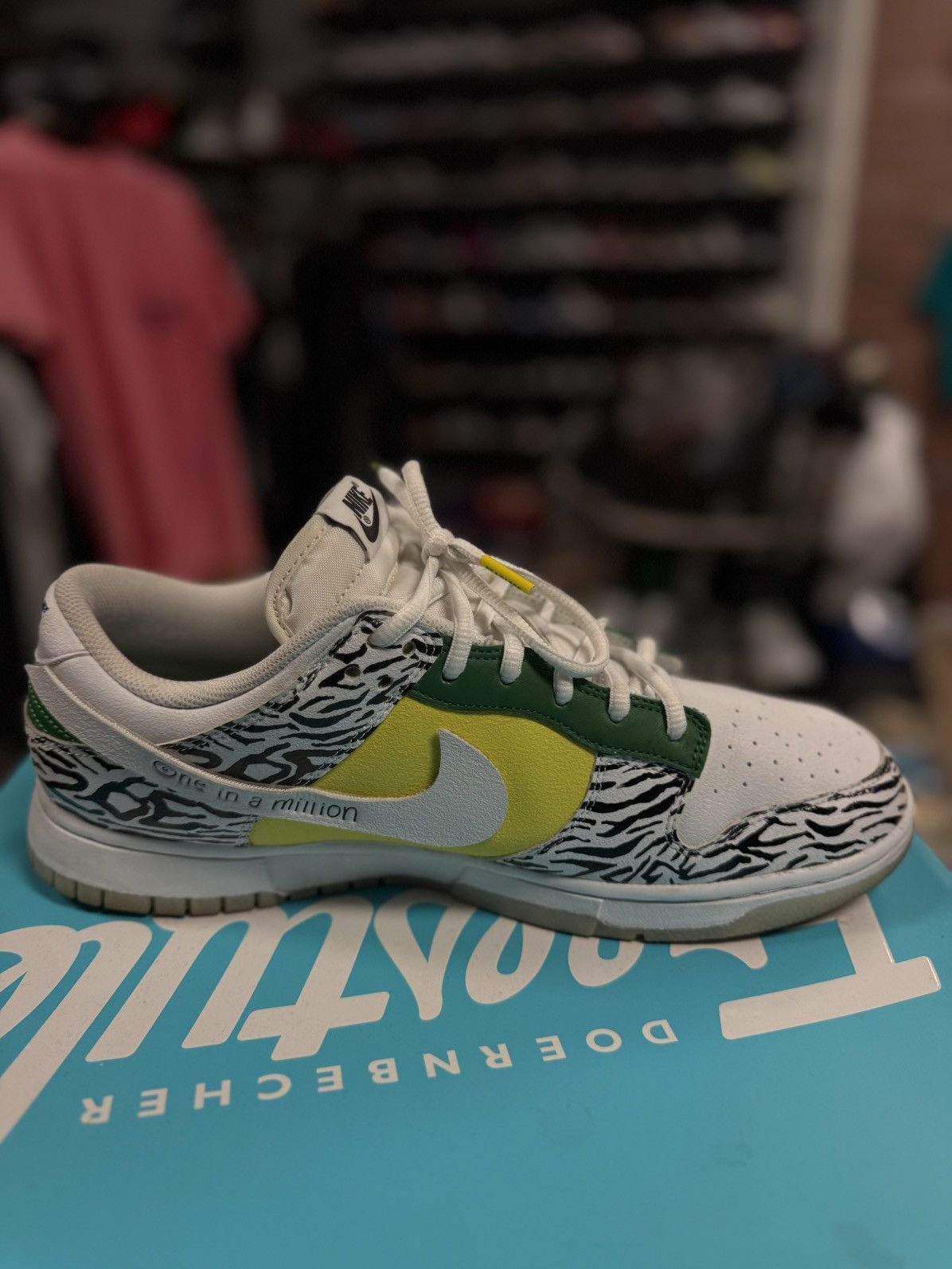 Nike Nike Dunk Low Doernbecher Size 11.5 W/ Box Size US 11.5 / EU 44-45 - 8 Thumbnail