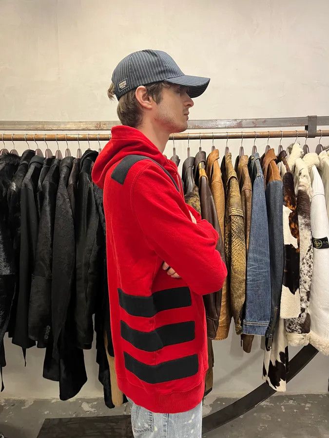 Givenchy × Vintage AW2017 Givenchy Black Padded Red Contemporary Hoodie by Riccardo Tisci Size US M / EU 48-50 / 2 - 4 Thumbnail
